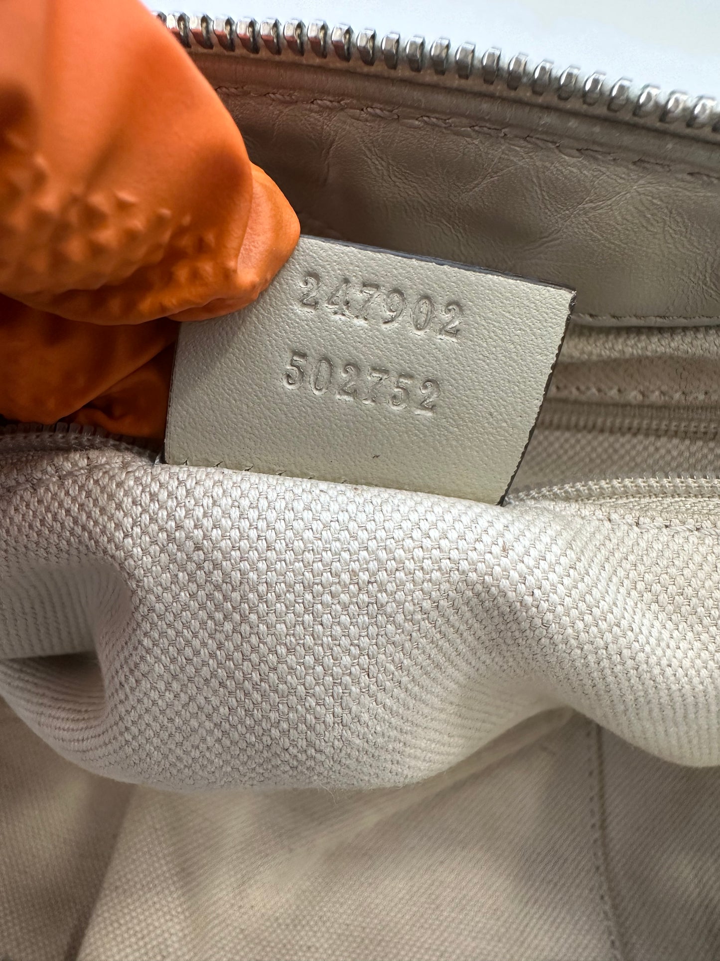 383088 - Gucci Sukey