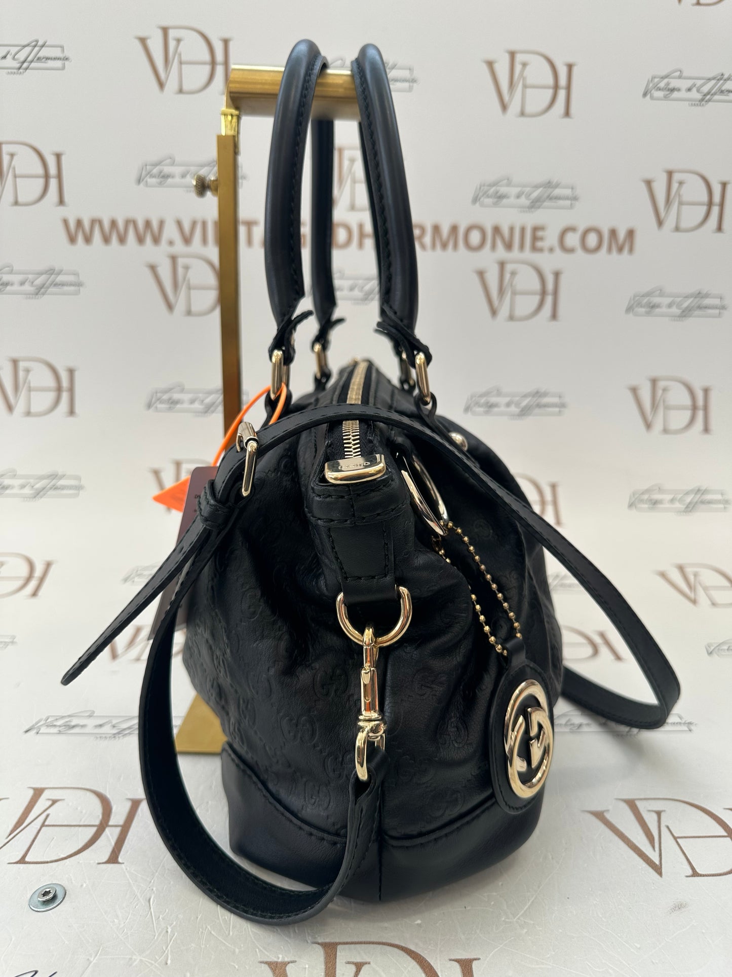 382556 - Gucci Sukey
