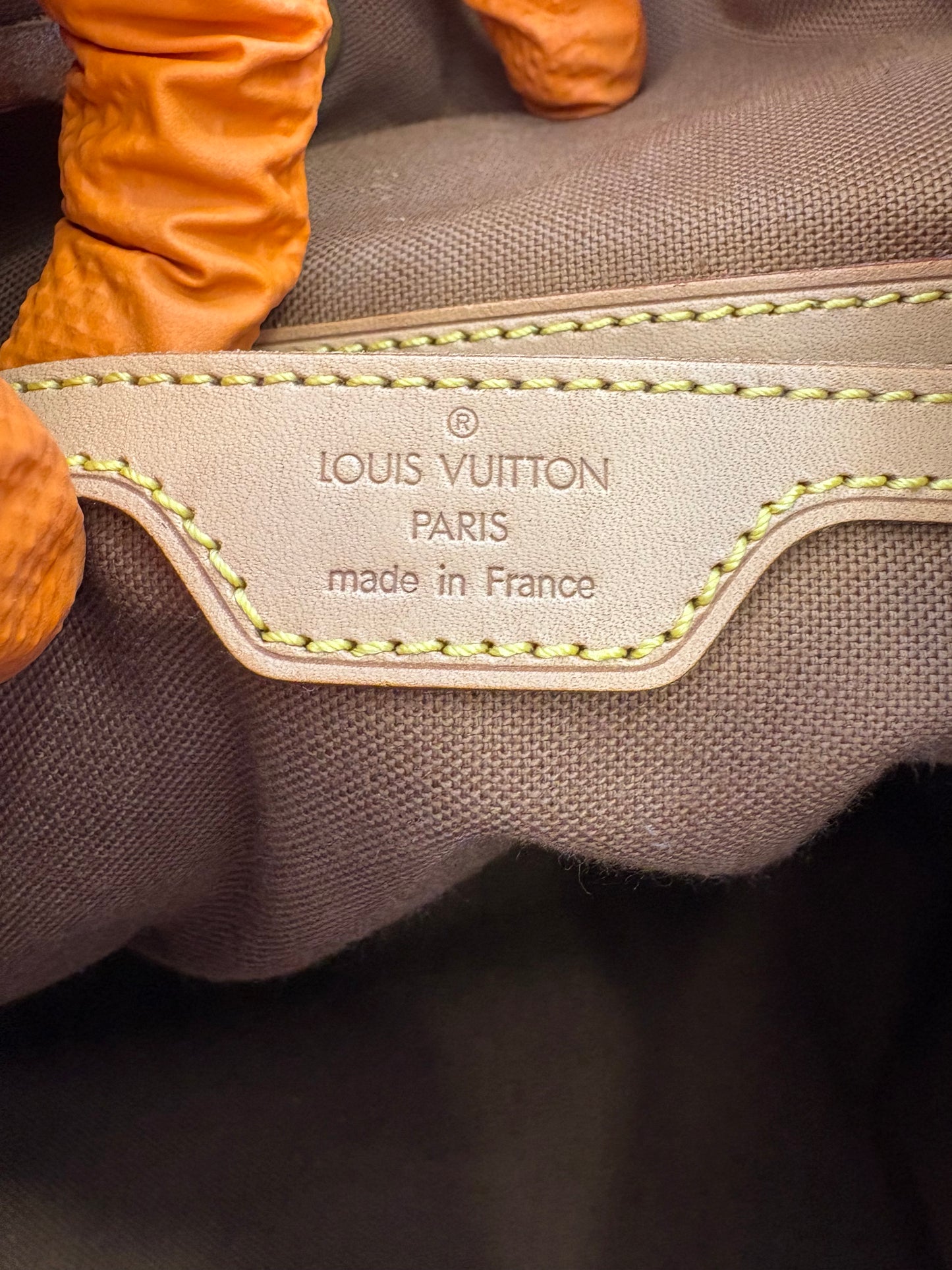 016952 - Louis Vuitton Montsouris GM