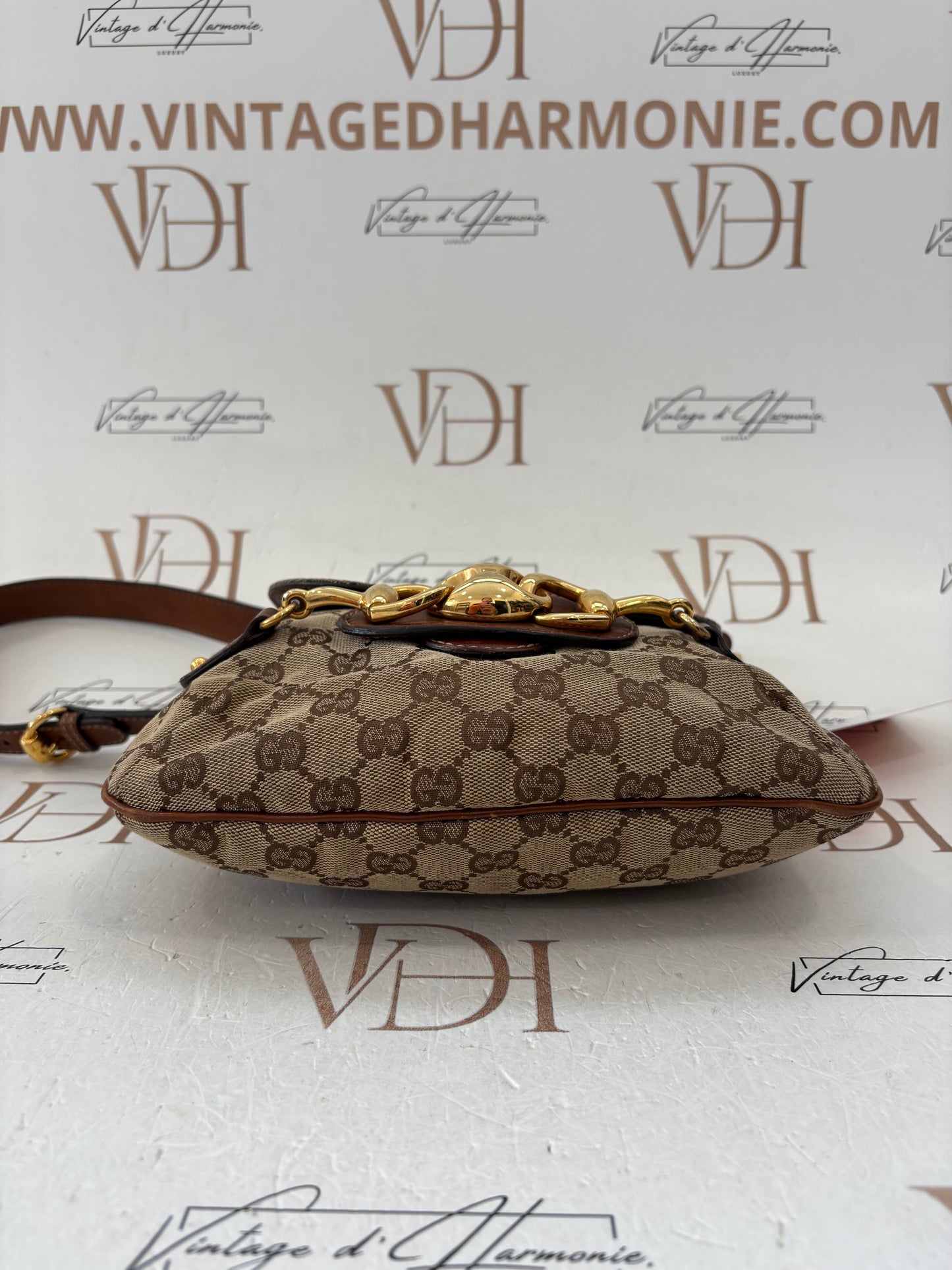 384285 - Gucci Shoulder Bag