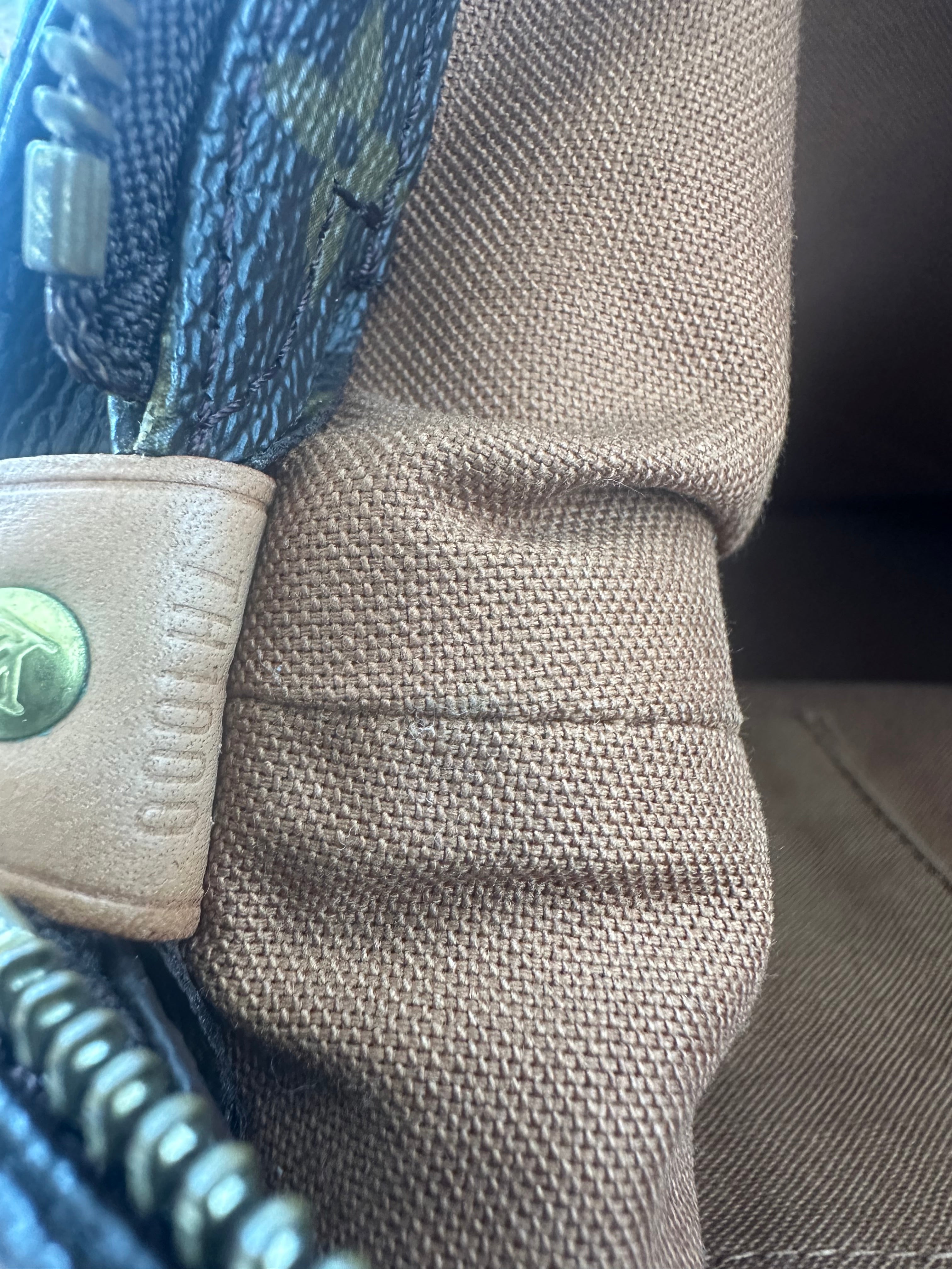 Louis Vuitton Cabas Mezzo