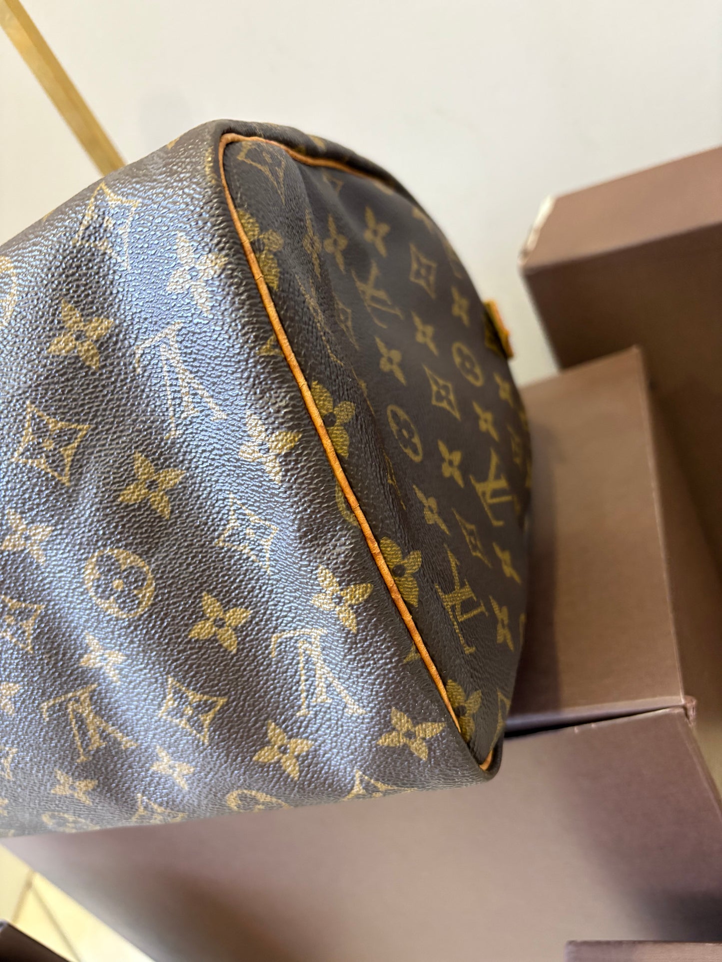 Louis Vuitton Speedy 30
