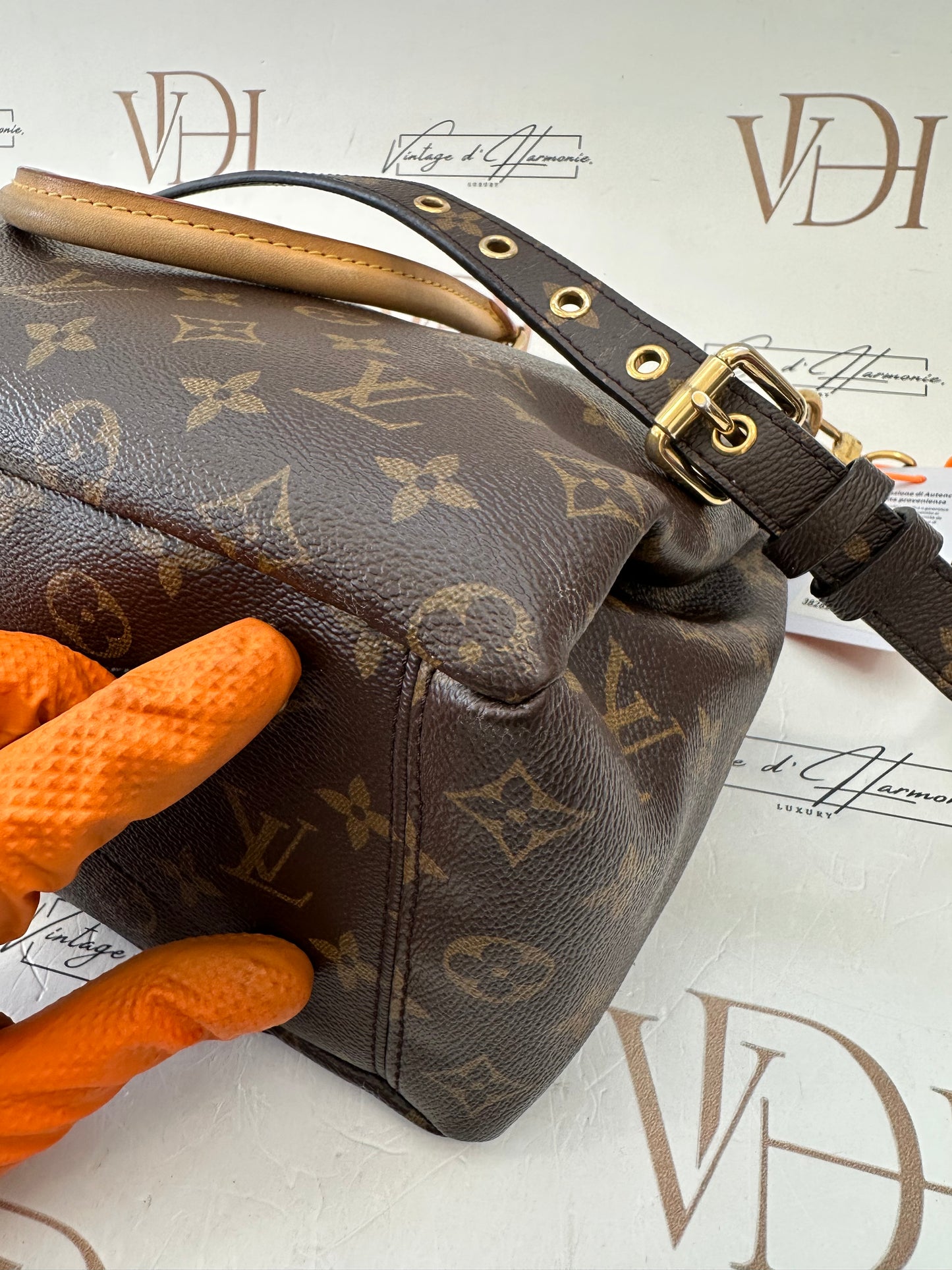 382822 - Louis Vuitton Pallas