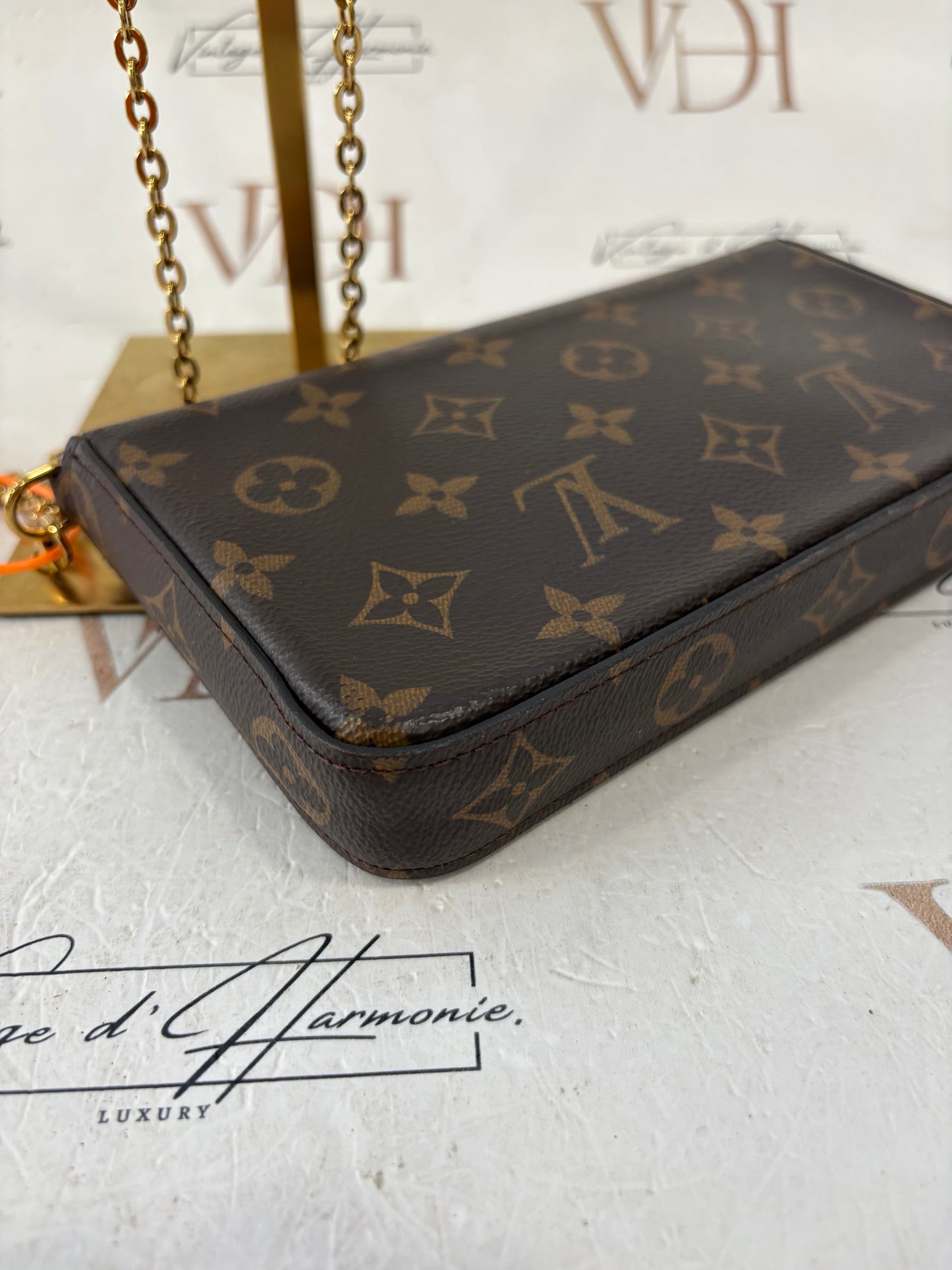 201586 - Louis Vuitton Felicie
