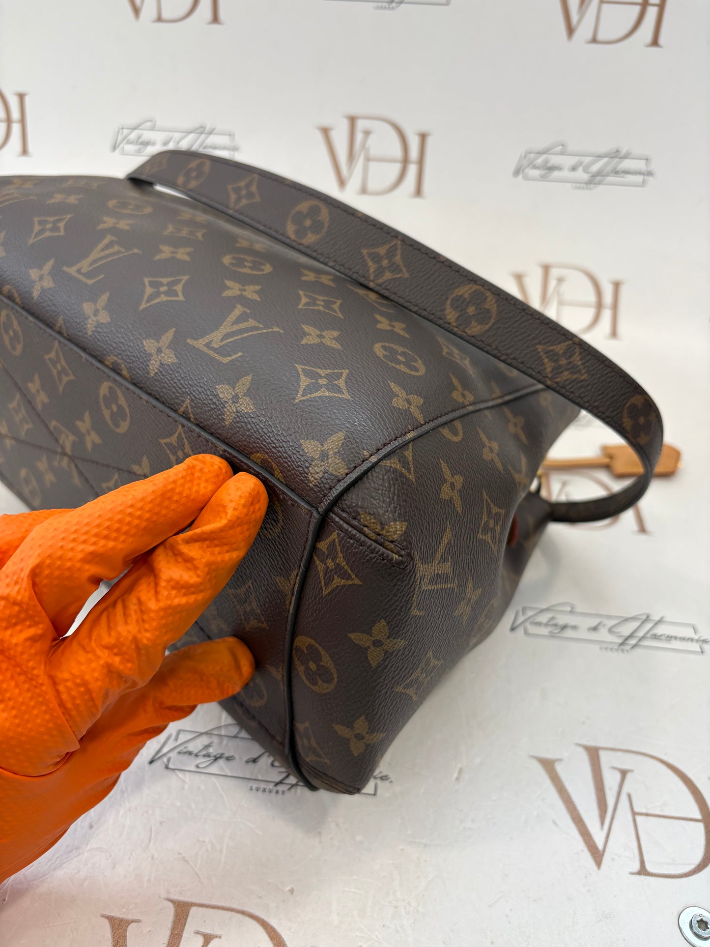 200791 - Louis Vuitton Montaigne