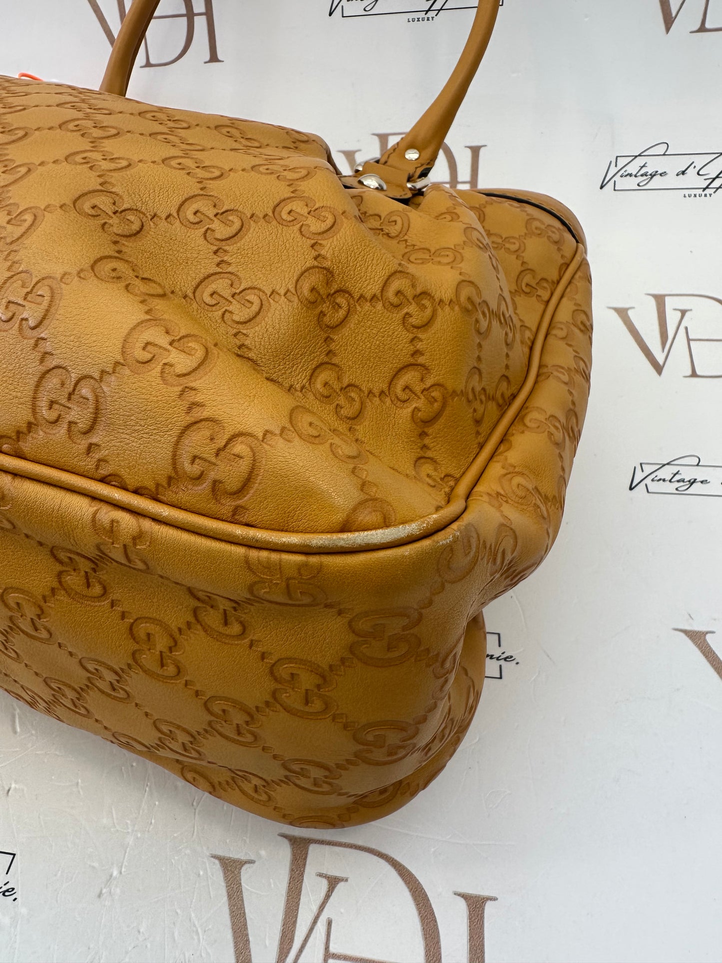 382479 - Gucci Sukey
