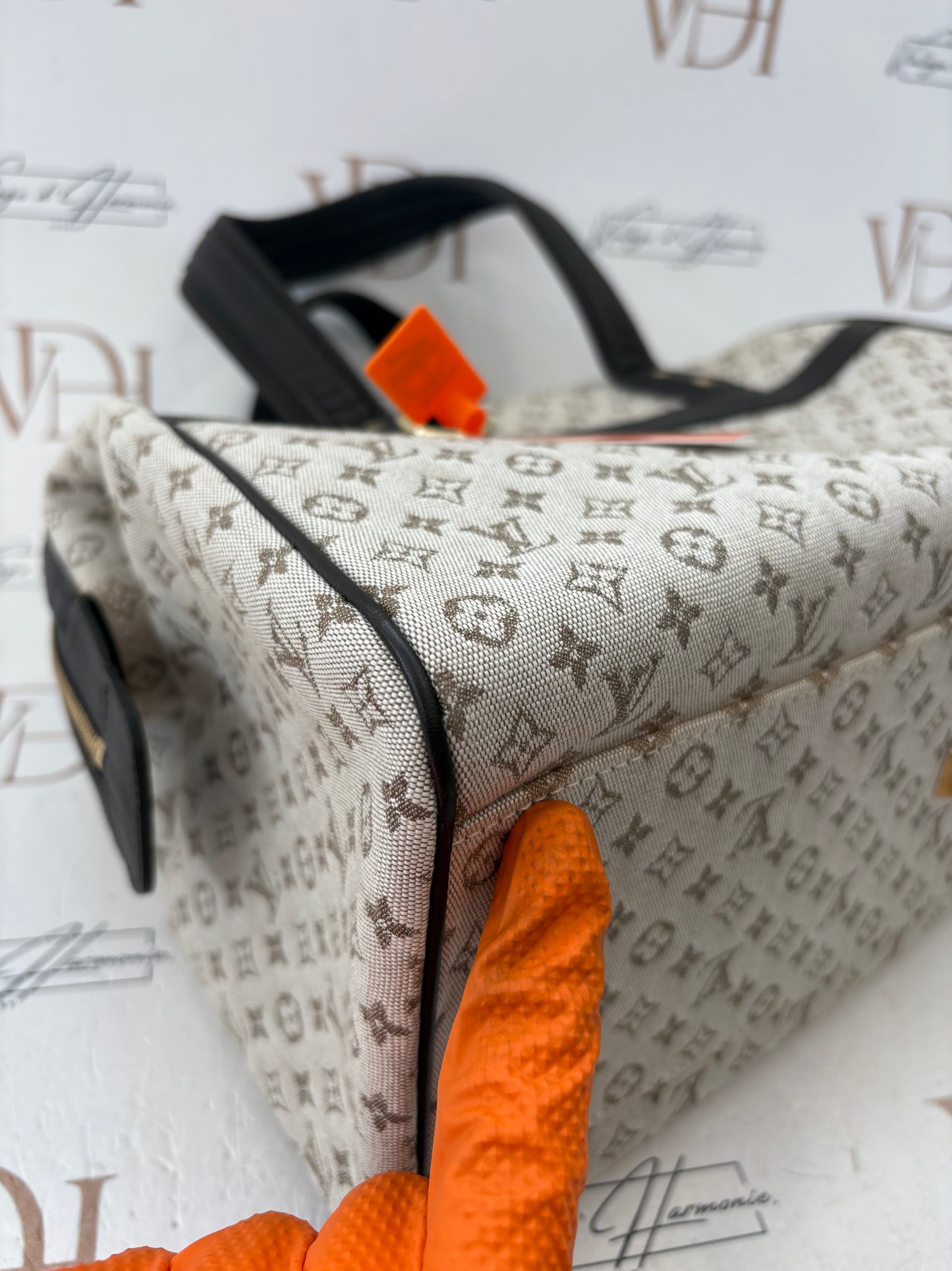 018777 - Louis Vuitton Khaki Mini Josephine GM
