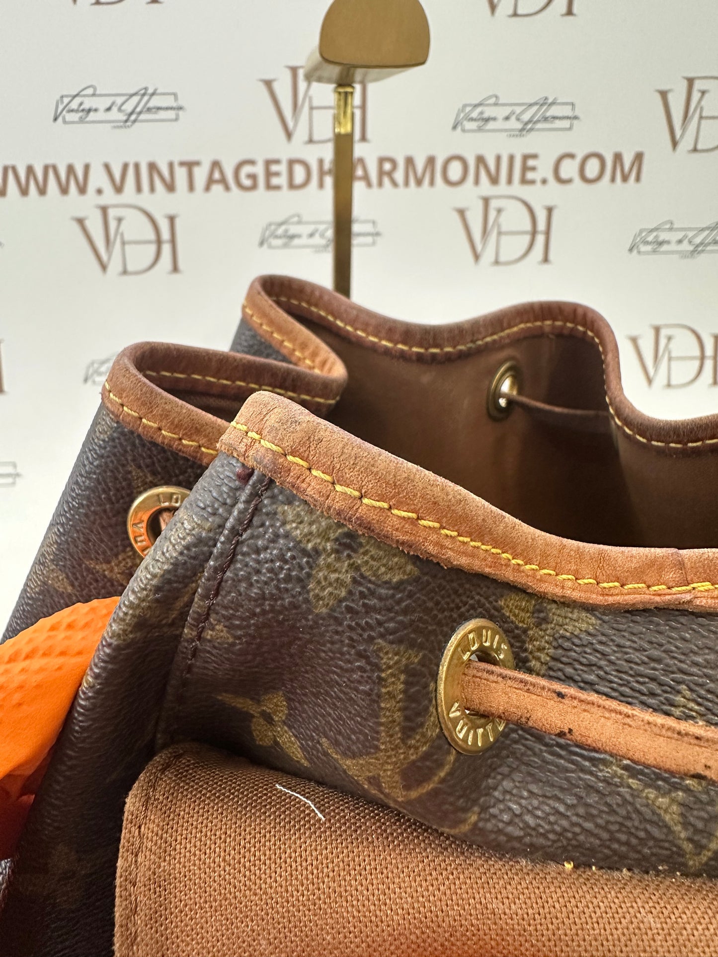 017910 - Louis Vuitton Montsouris MM