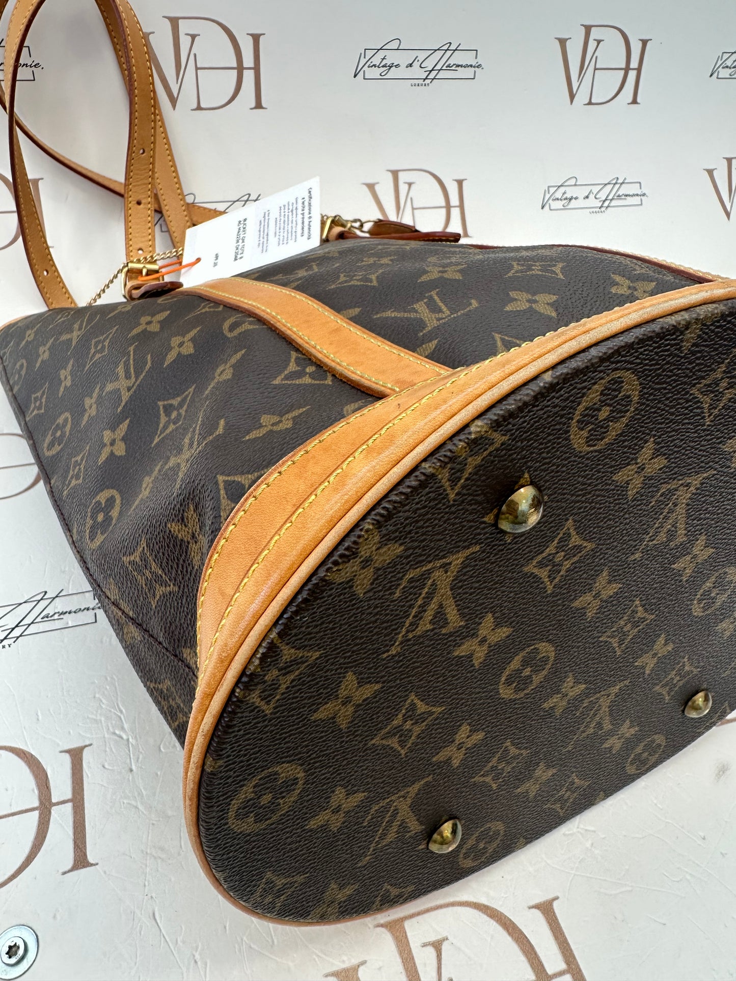 017785 - Louis Vuitton Bucket GM