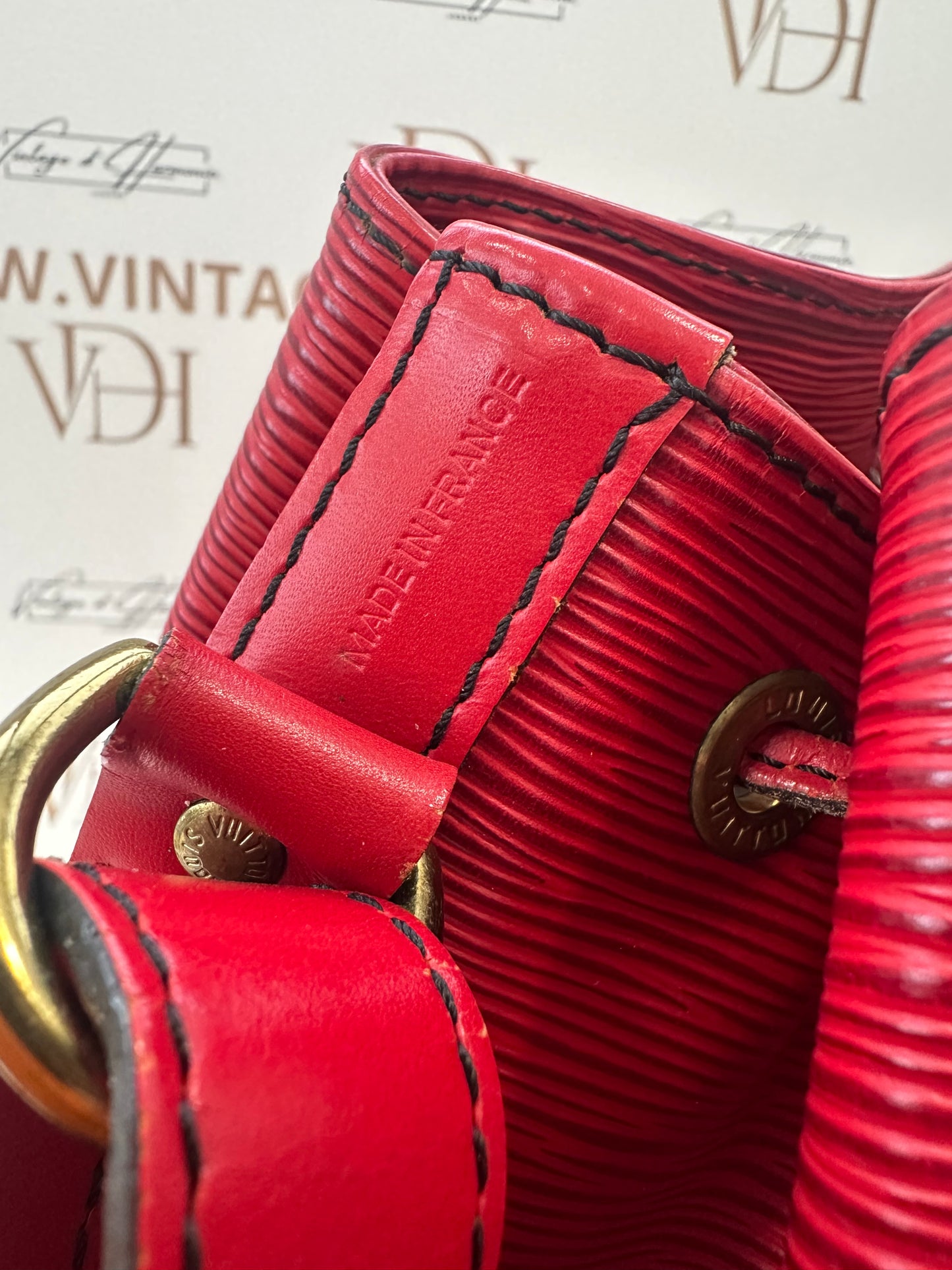 017924 - Louis Vuitton Red Epi