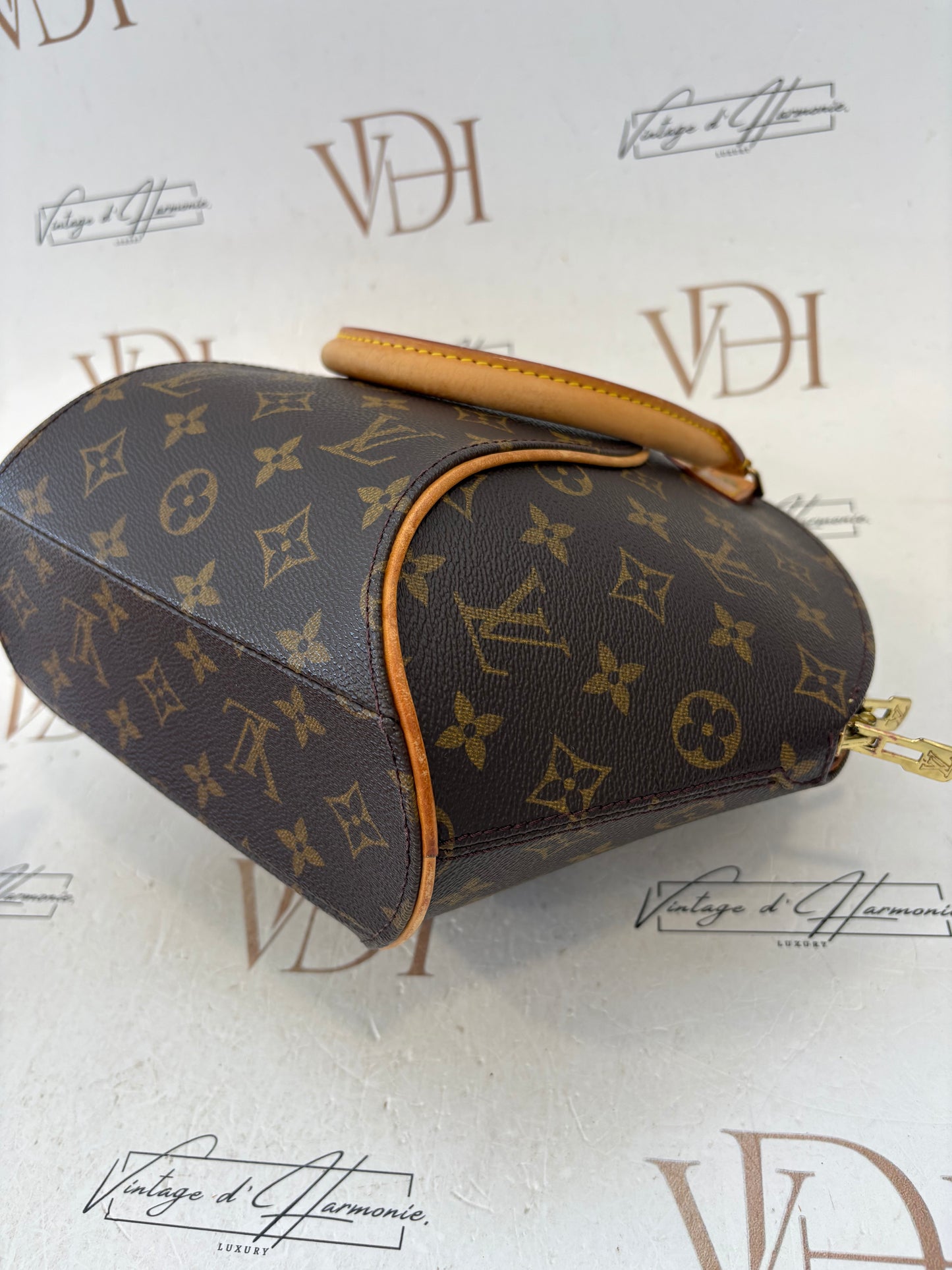 017064 - Louis Vuitton Ellipse PM