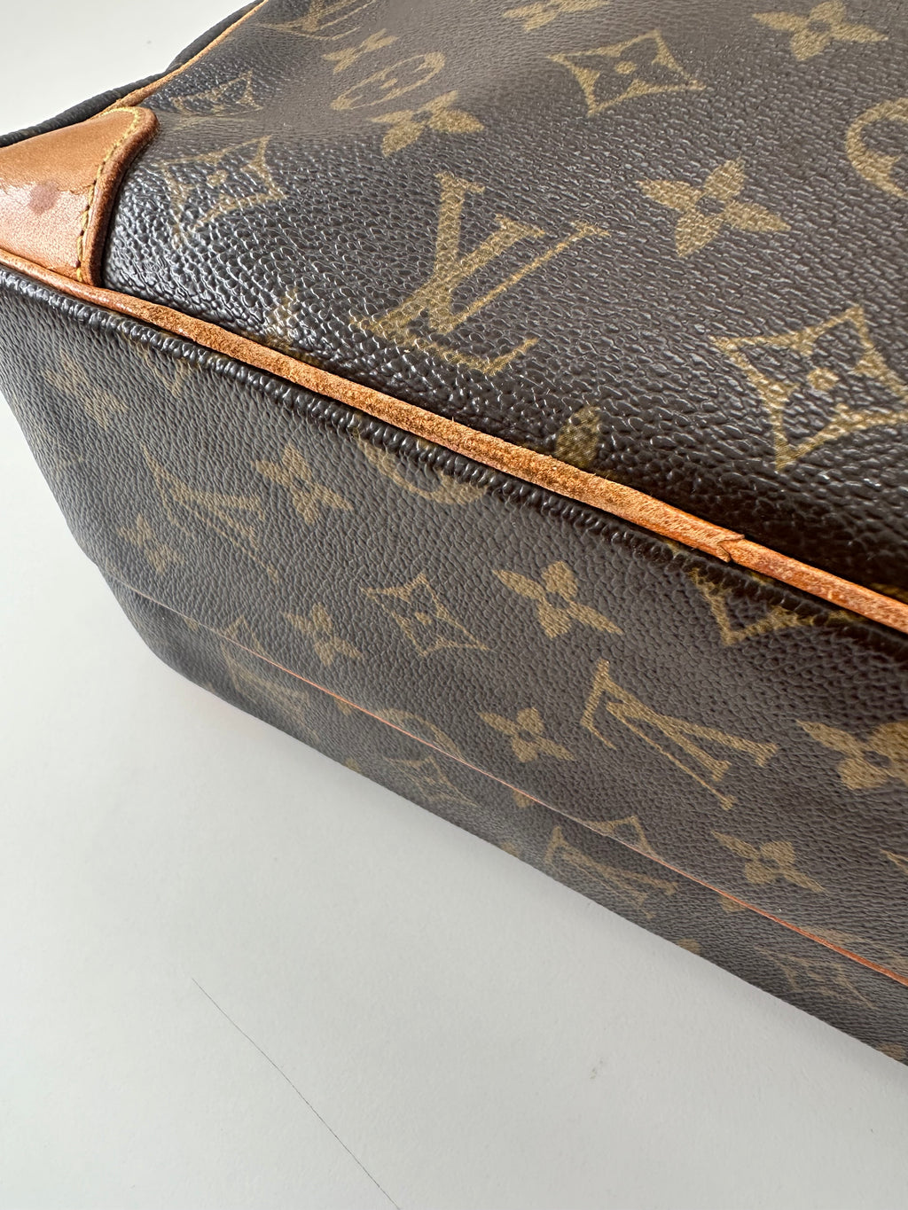 Louis Vuitton Nile