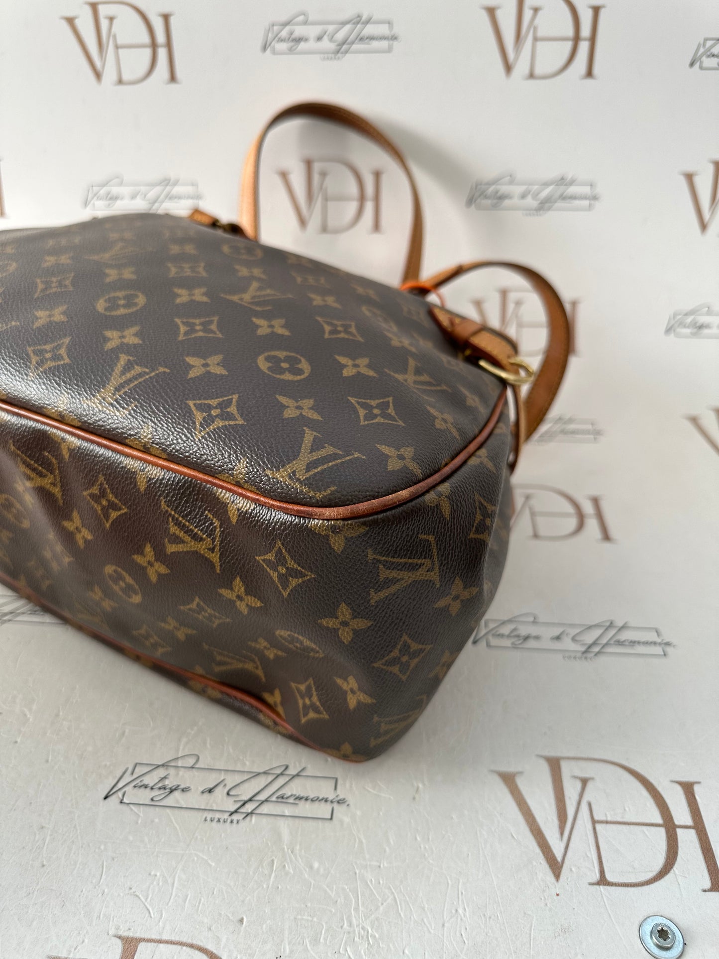 018131 - Louis Vuitton Batignolles Horizontal