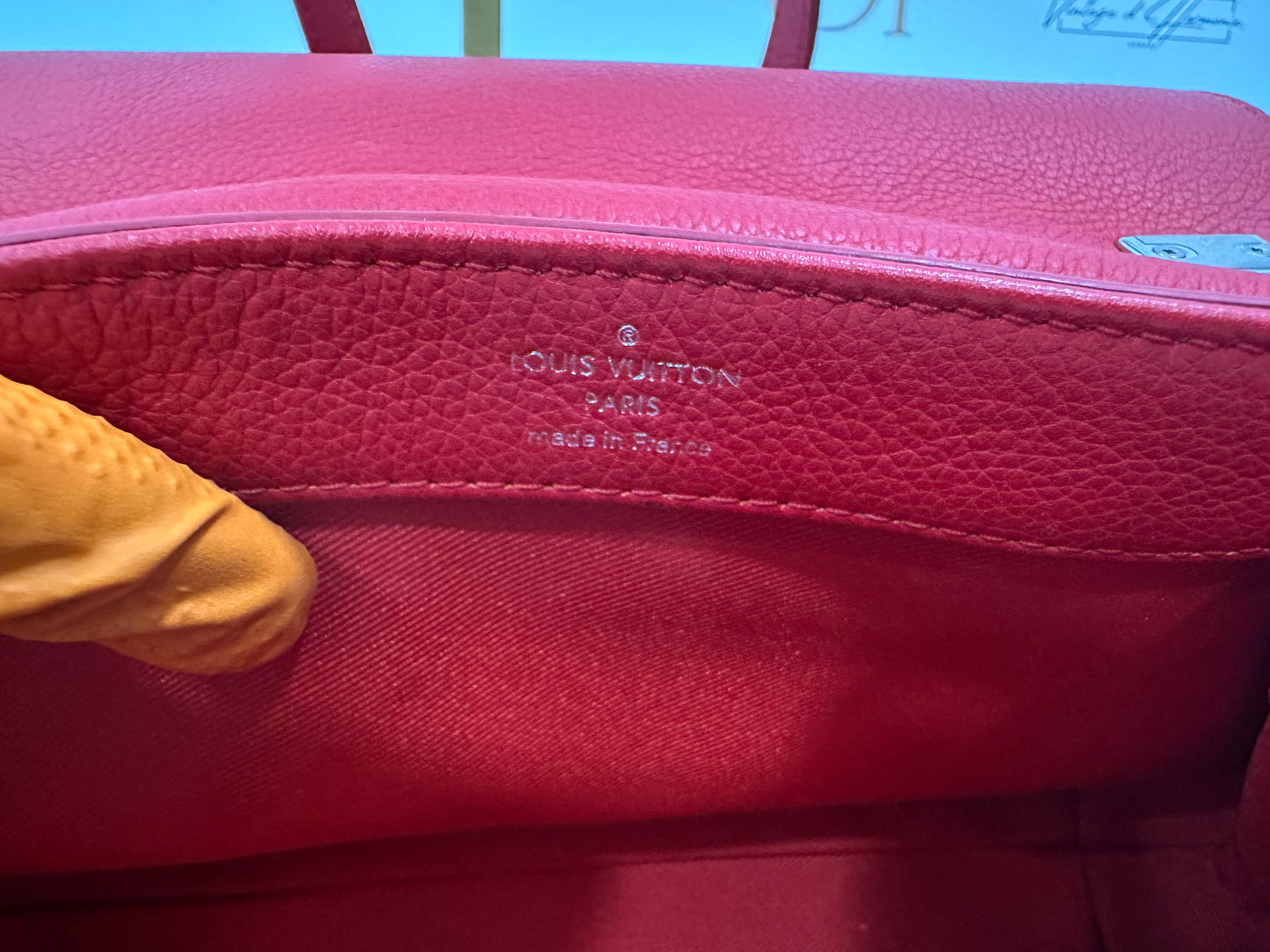 102440 - Louis Vuitton Lockme BB