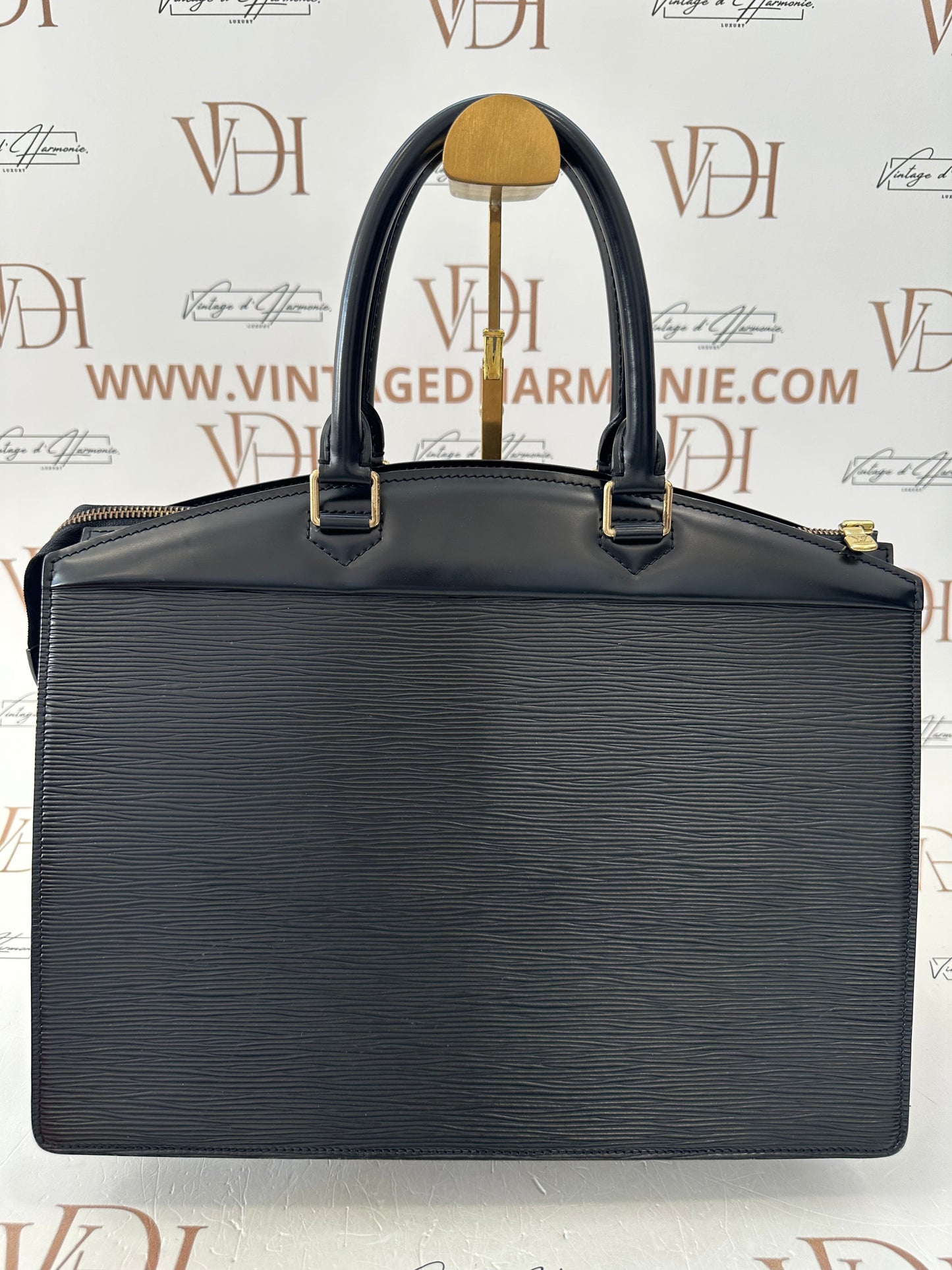 017808 - Louis Vuitton Black Epi Riviera