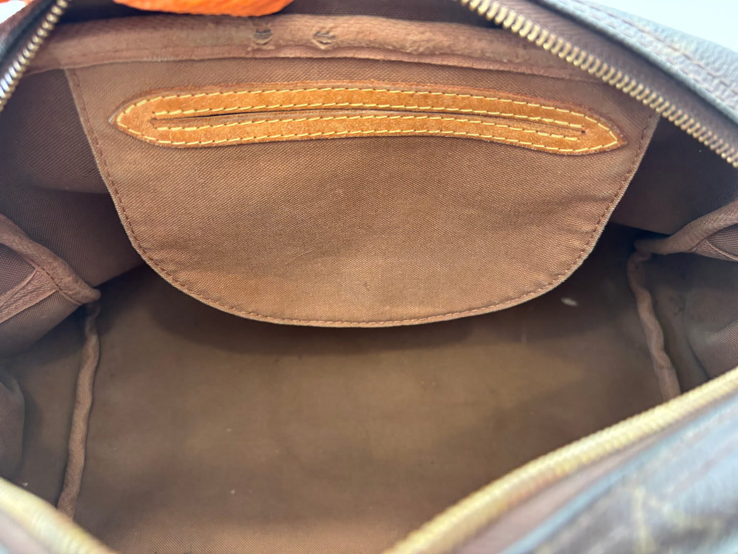 016901 - Louis Vuitton Montorgueil PM