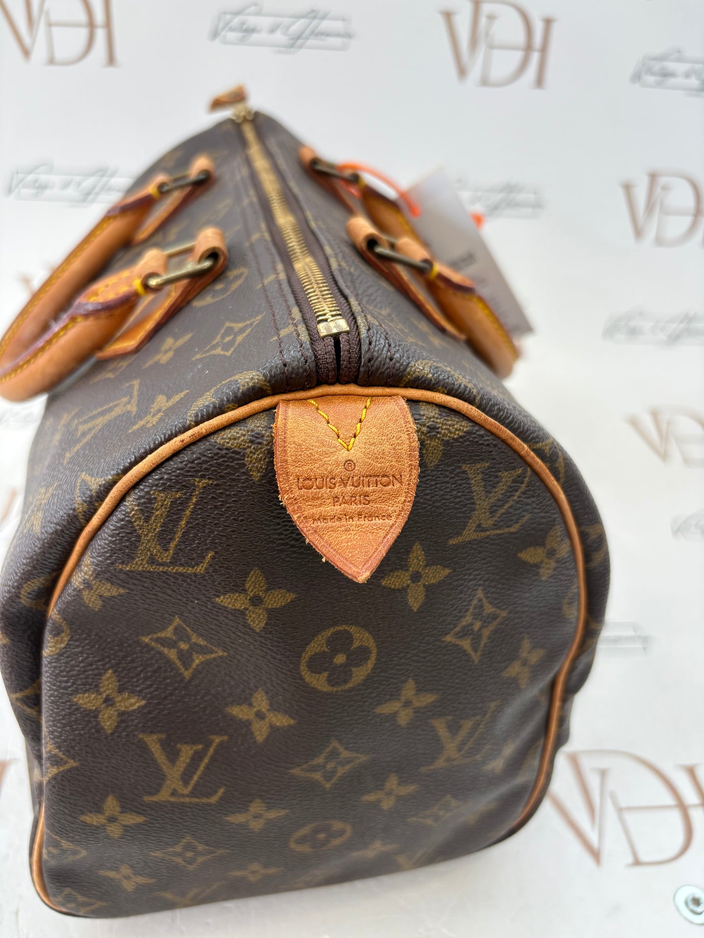 018815 - Louis Vuitton Speedy 30