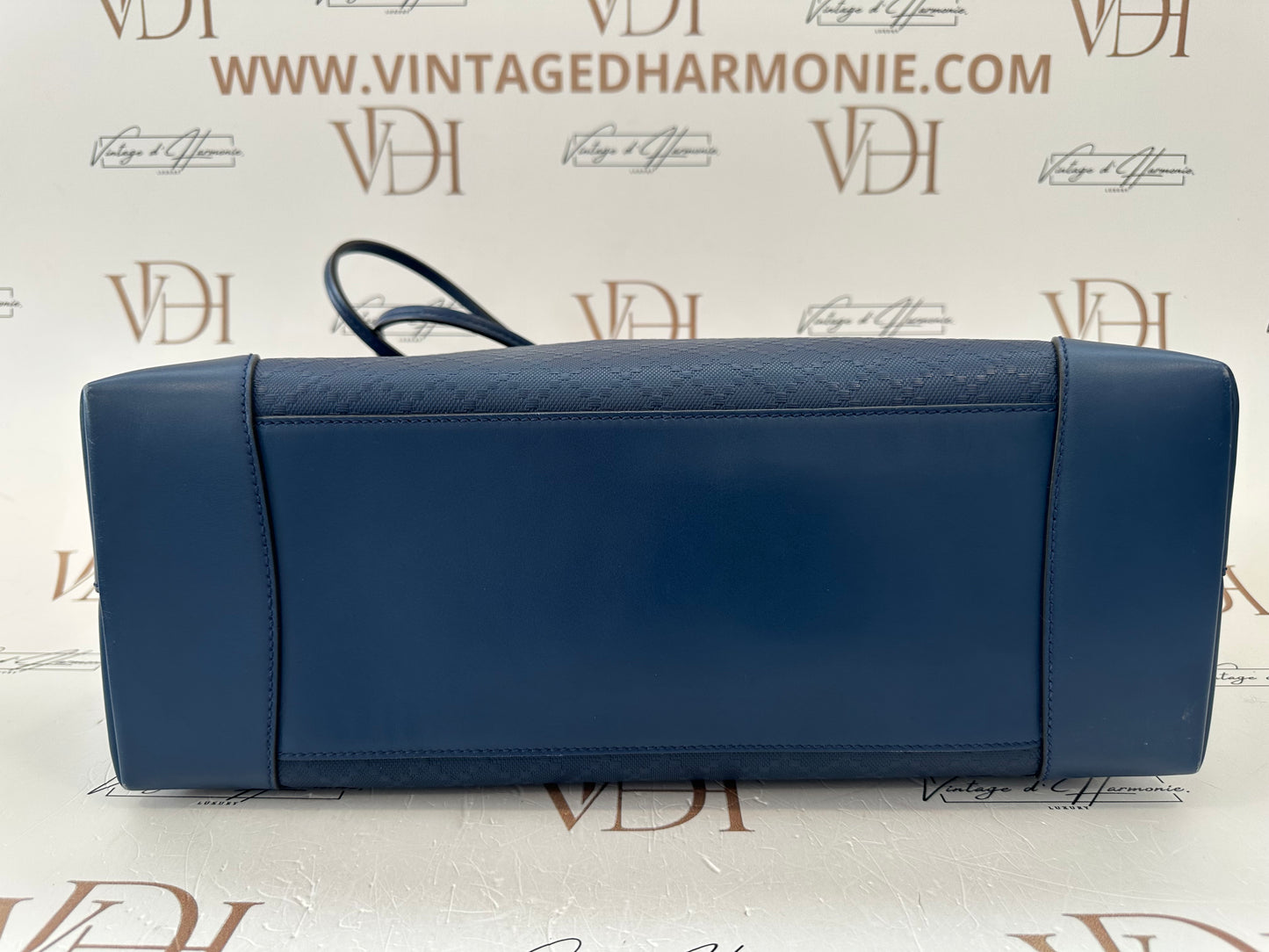 382503 - Gucci Blu
