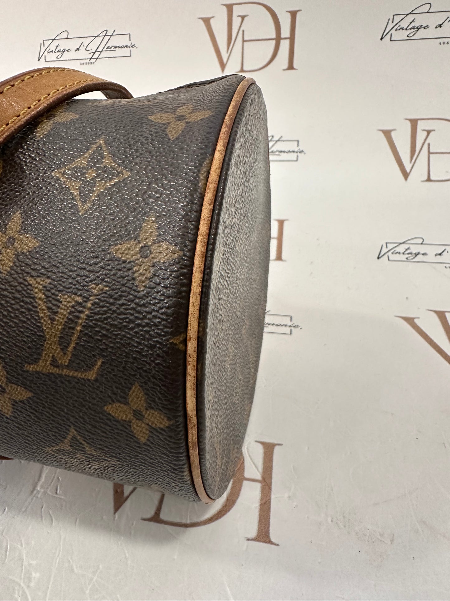 017810 - Louis Vuitton Papillon 30