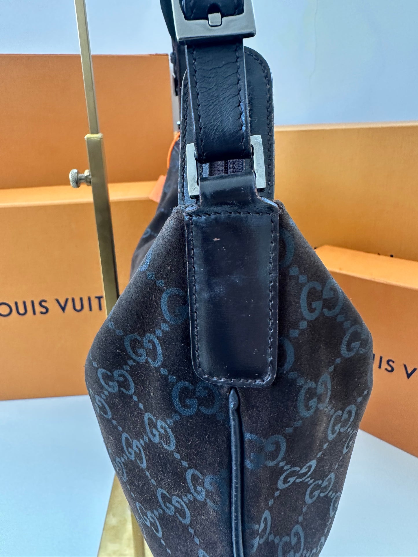 Gucci Suede Dark