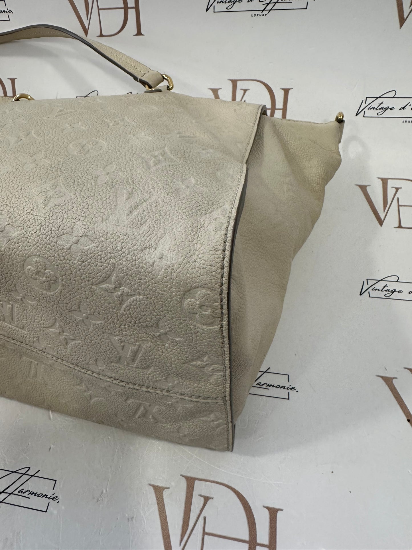 382893 - Louis Vuitton Lumineuse