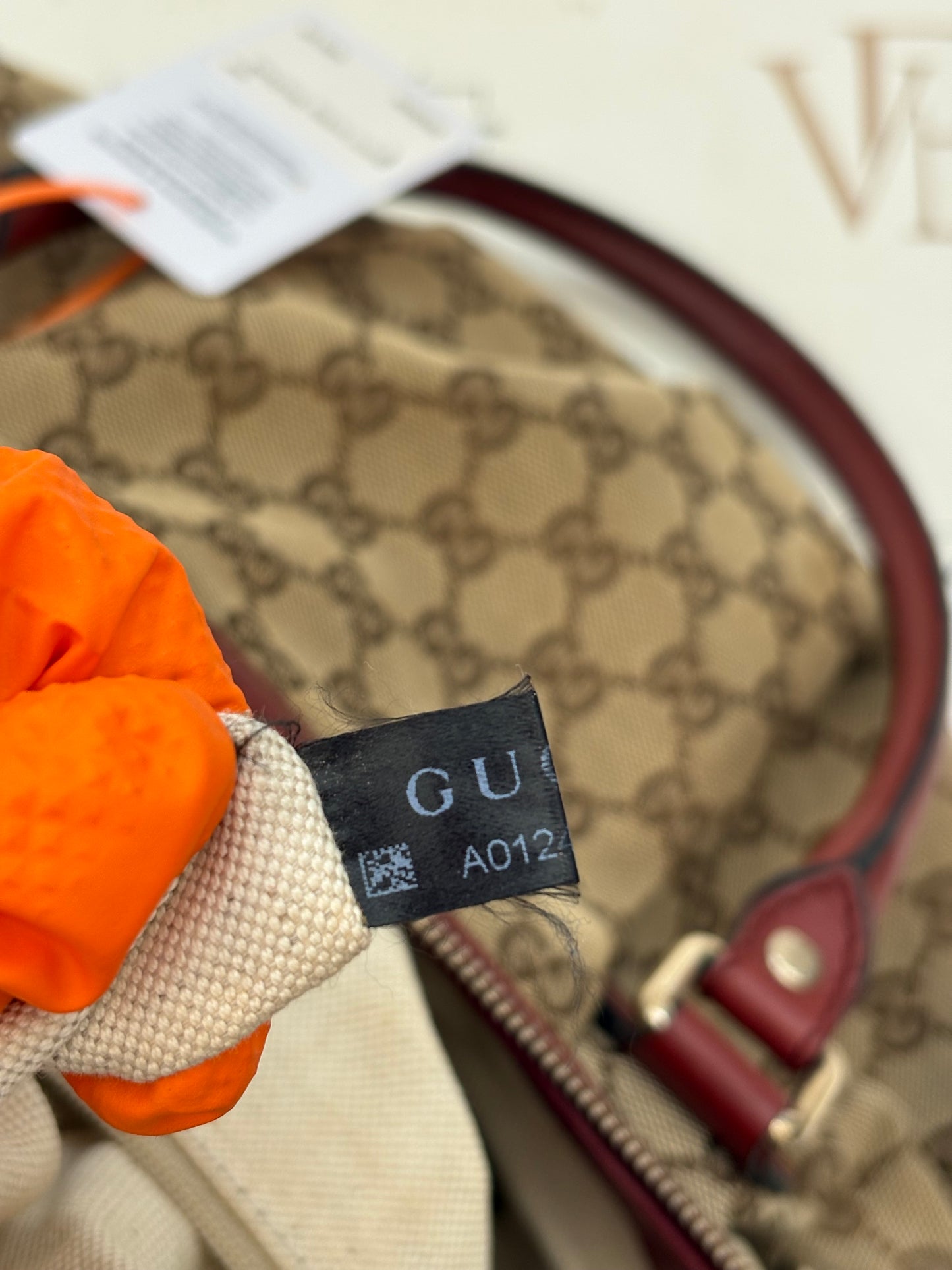383800 - Gucci Sukey