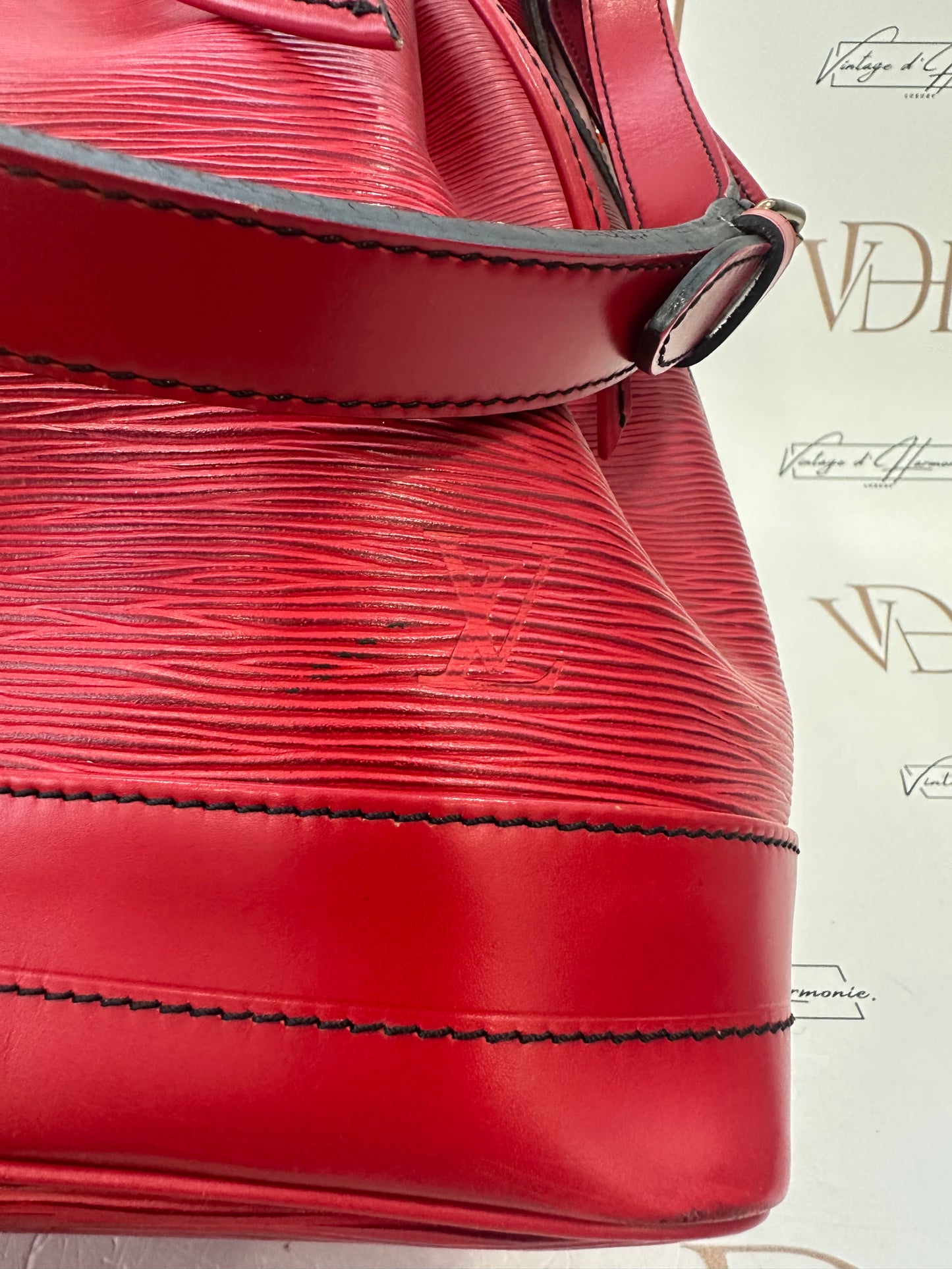 017924 - Louis Vuitton Red Epi