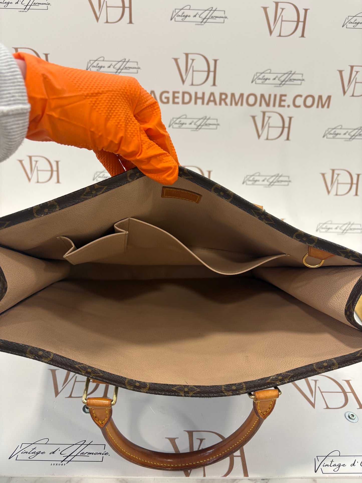 018786 - Louis Vuitton Sac Plat
