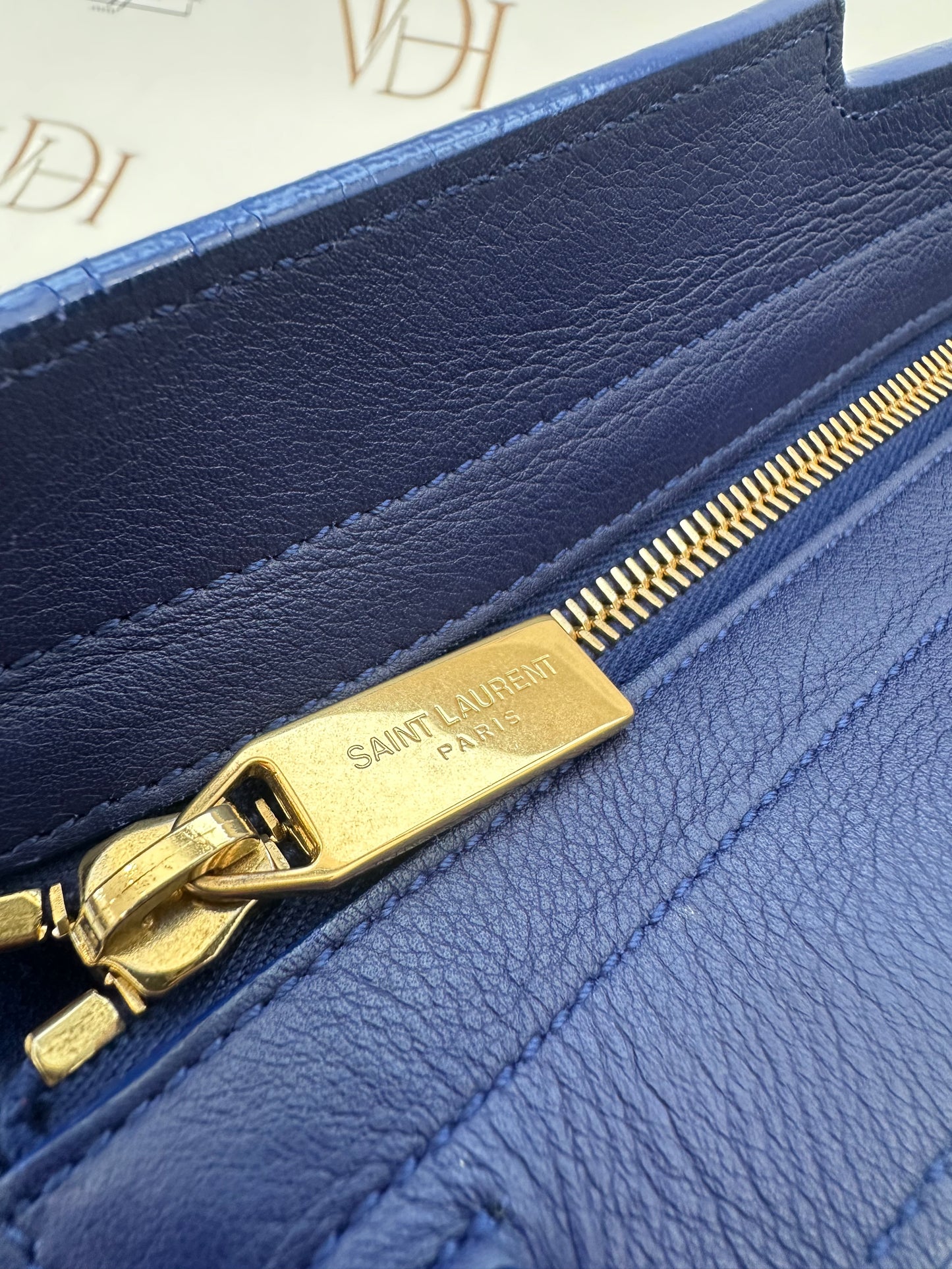 382310 - Saint Laurent Y-Ligne
