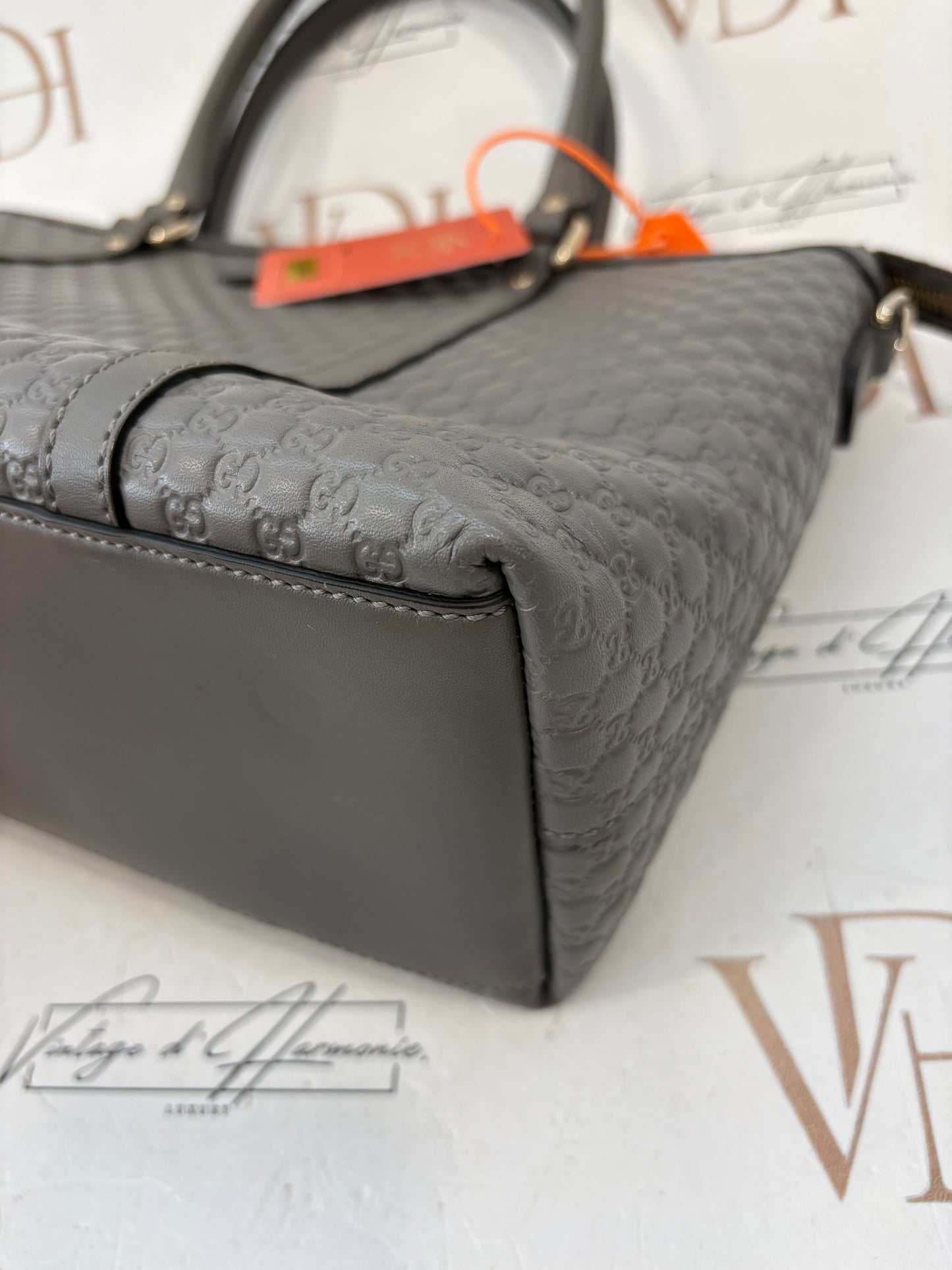 383685 - Gucci Grey