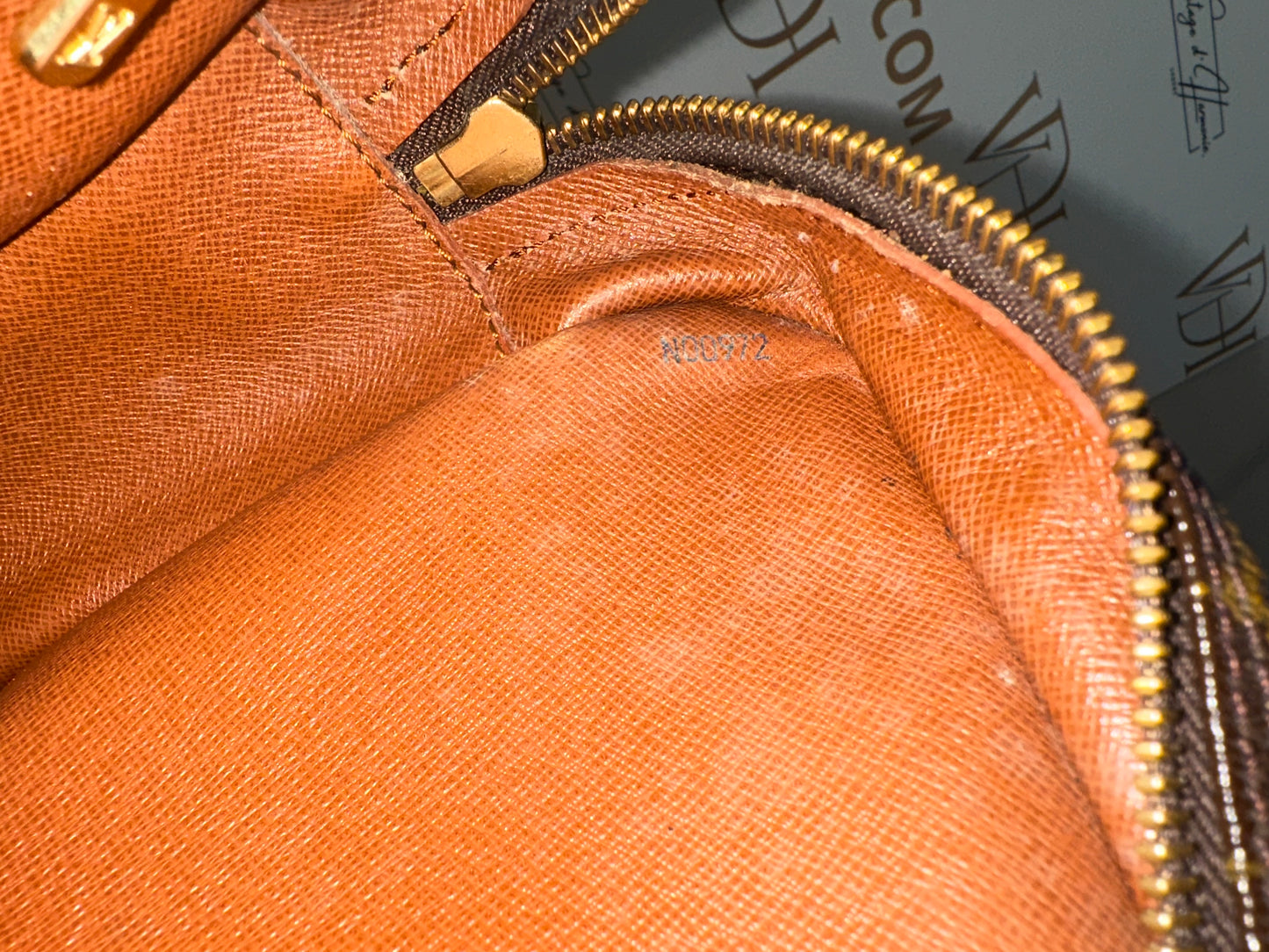 017792 - Louis Vuitton Trocadero 27