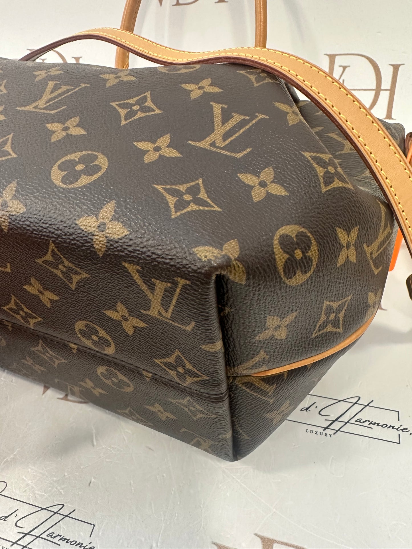 382760 - Louis Vuitton Turenne