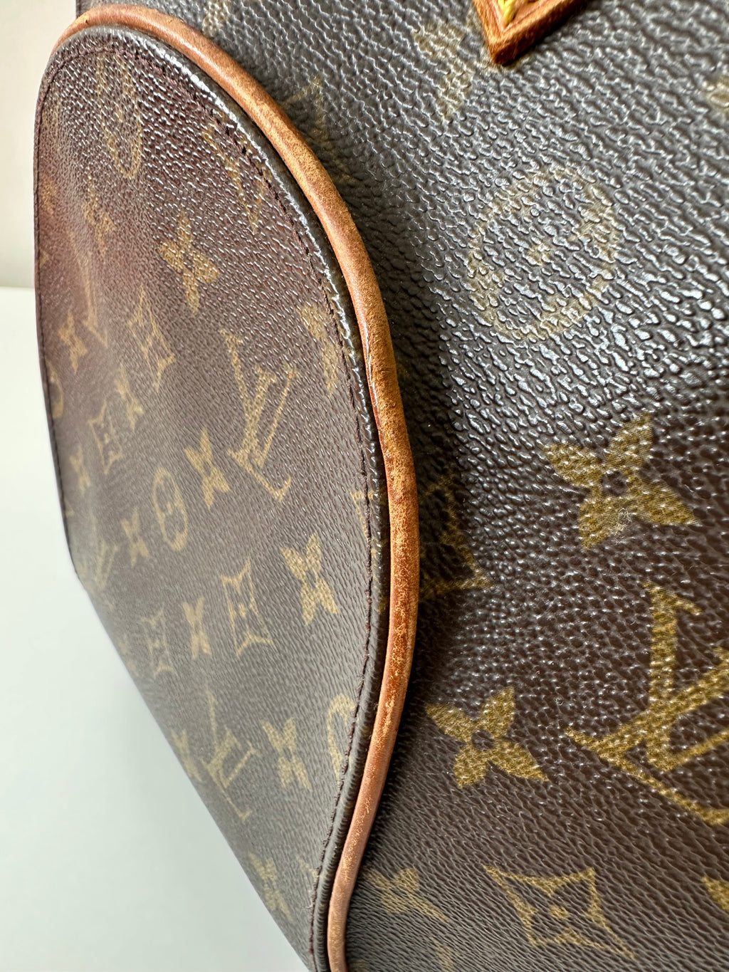 Louis Vuitton Ellipse MM