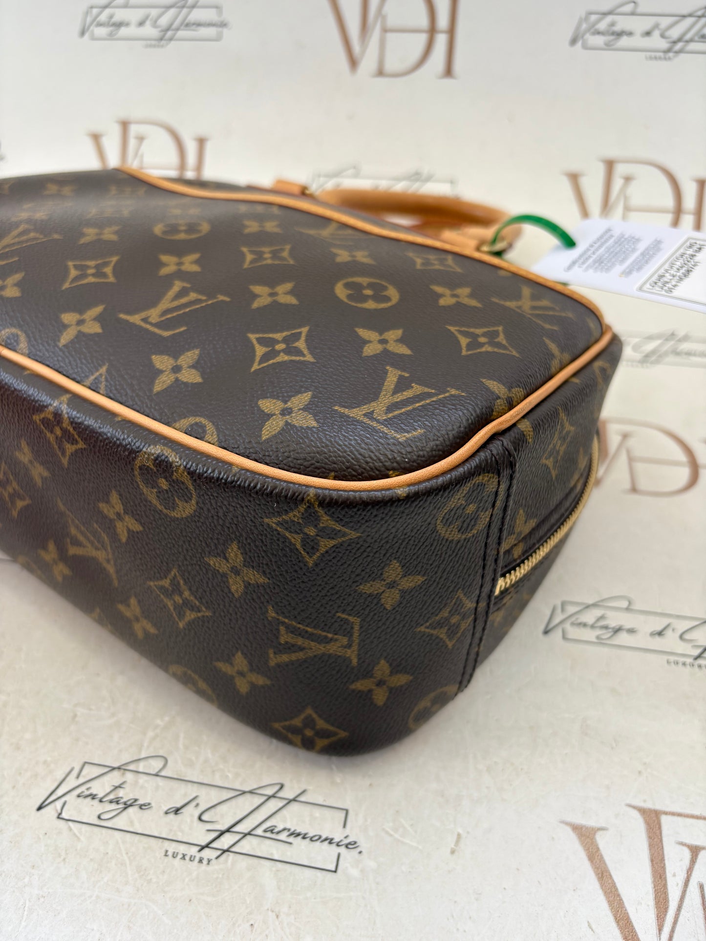017224 - Louis Vuitton Trouville