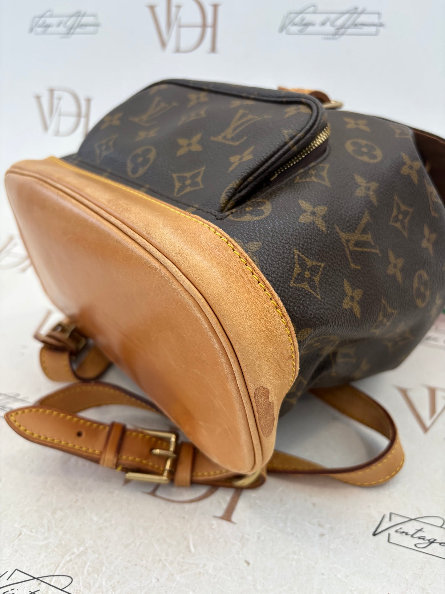017177 - Louis Vuitton Montsouris MM