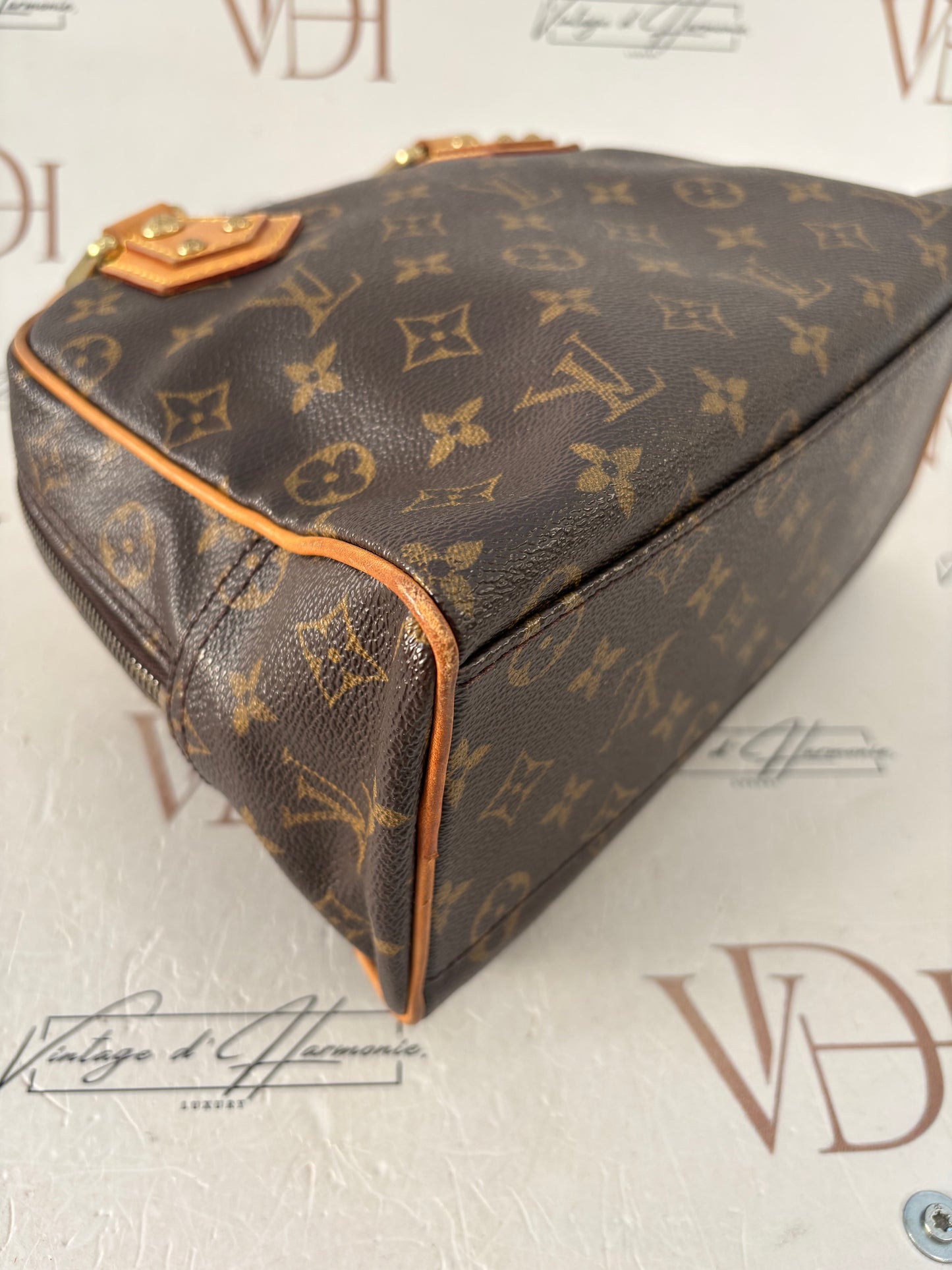 018904 - Louis Vuitton Manhattan PM