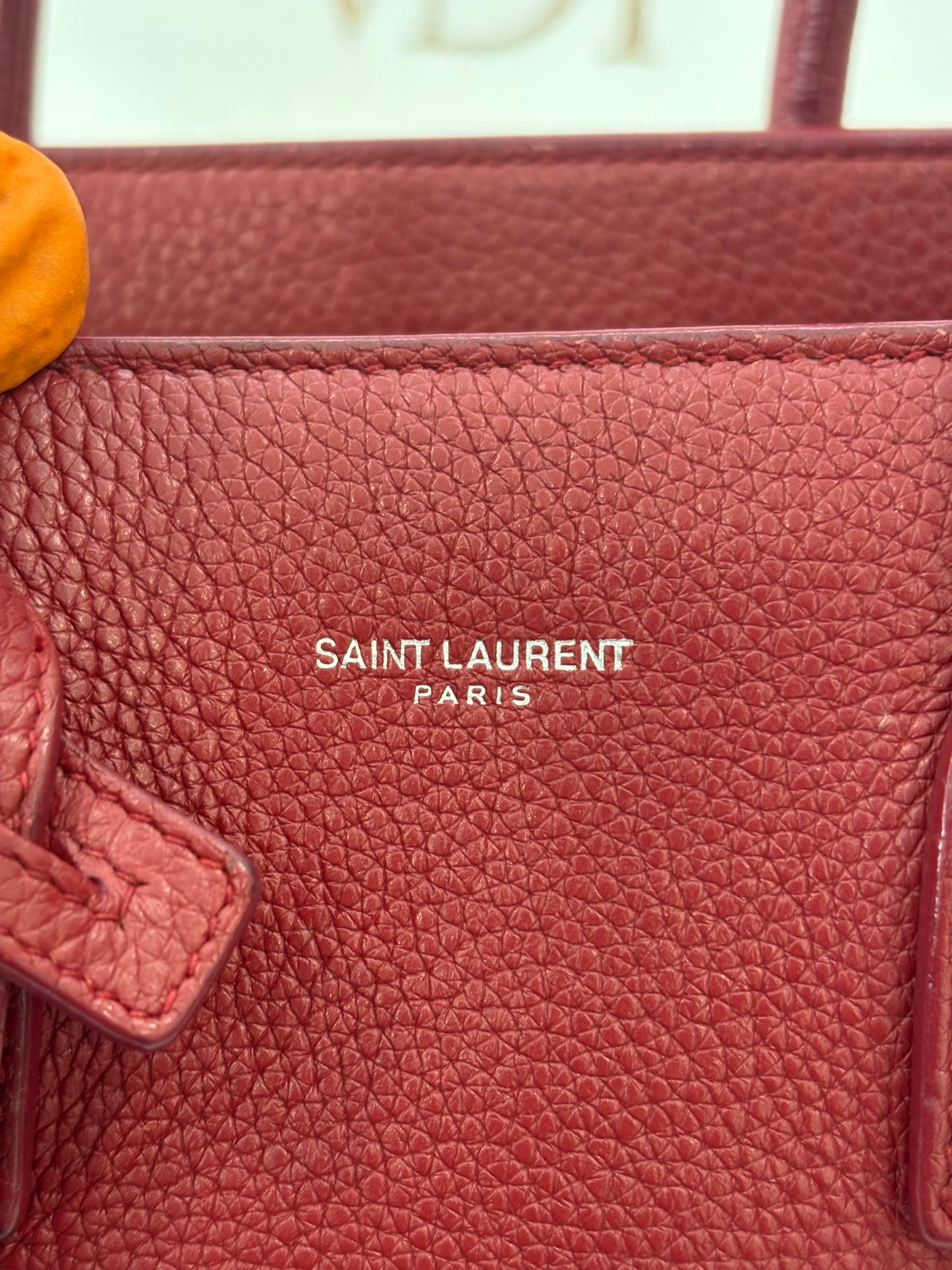 200838 - Saint Laurent