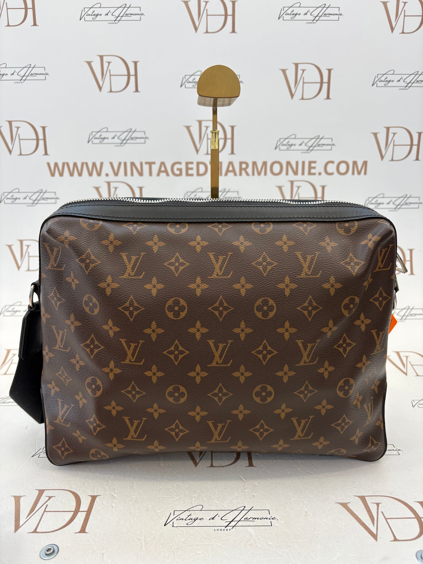 018877 - Louis Vuitton Torres Macassar