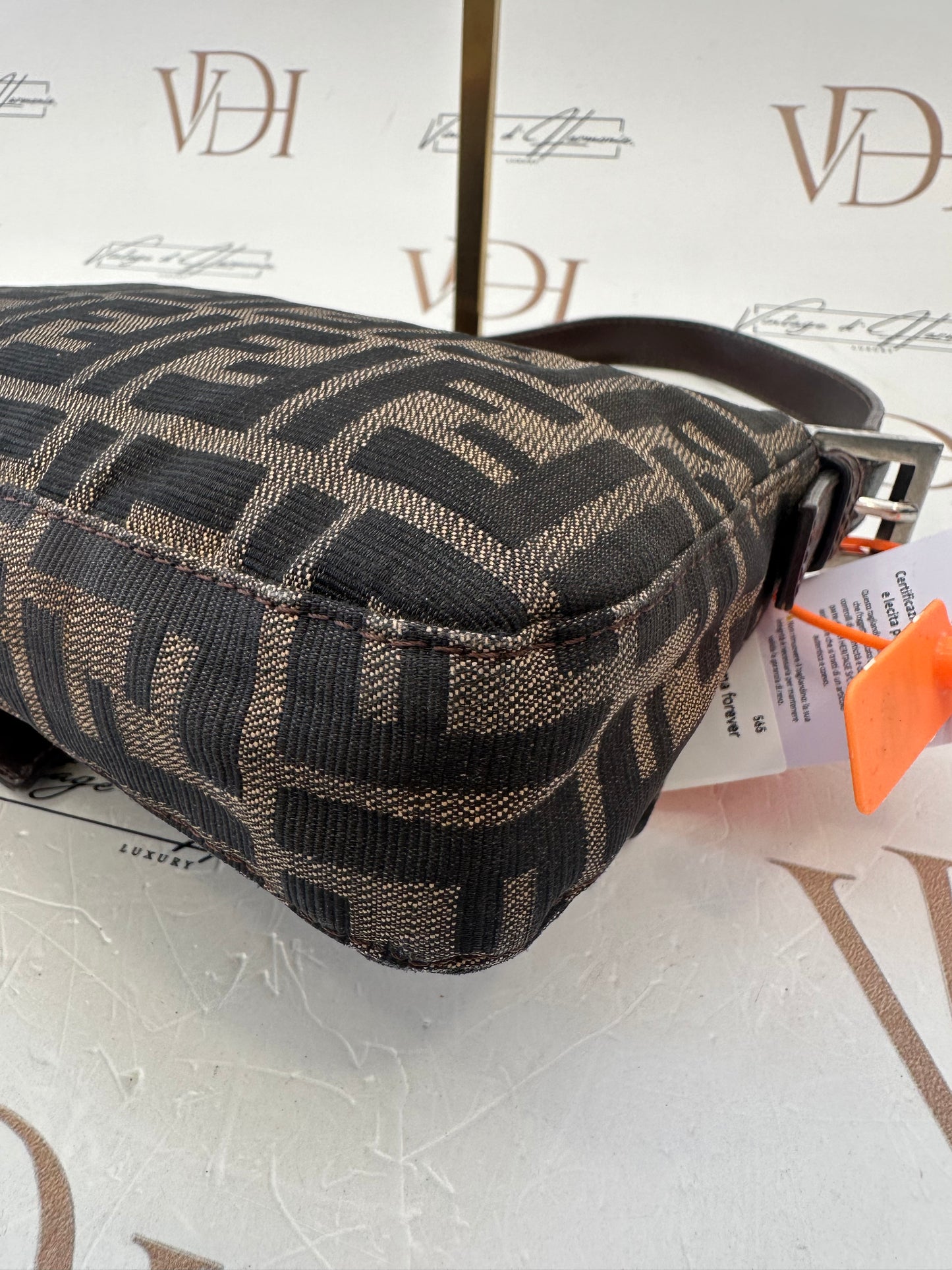 382677 - Fendi Mamma Forever