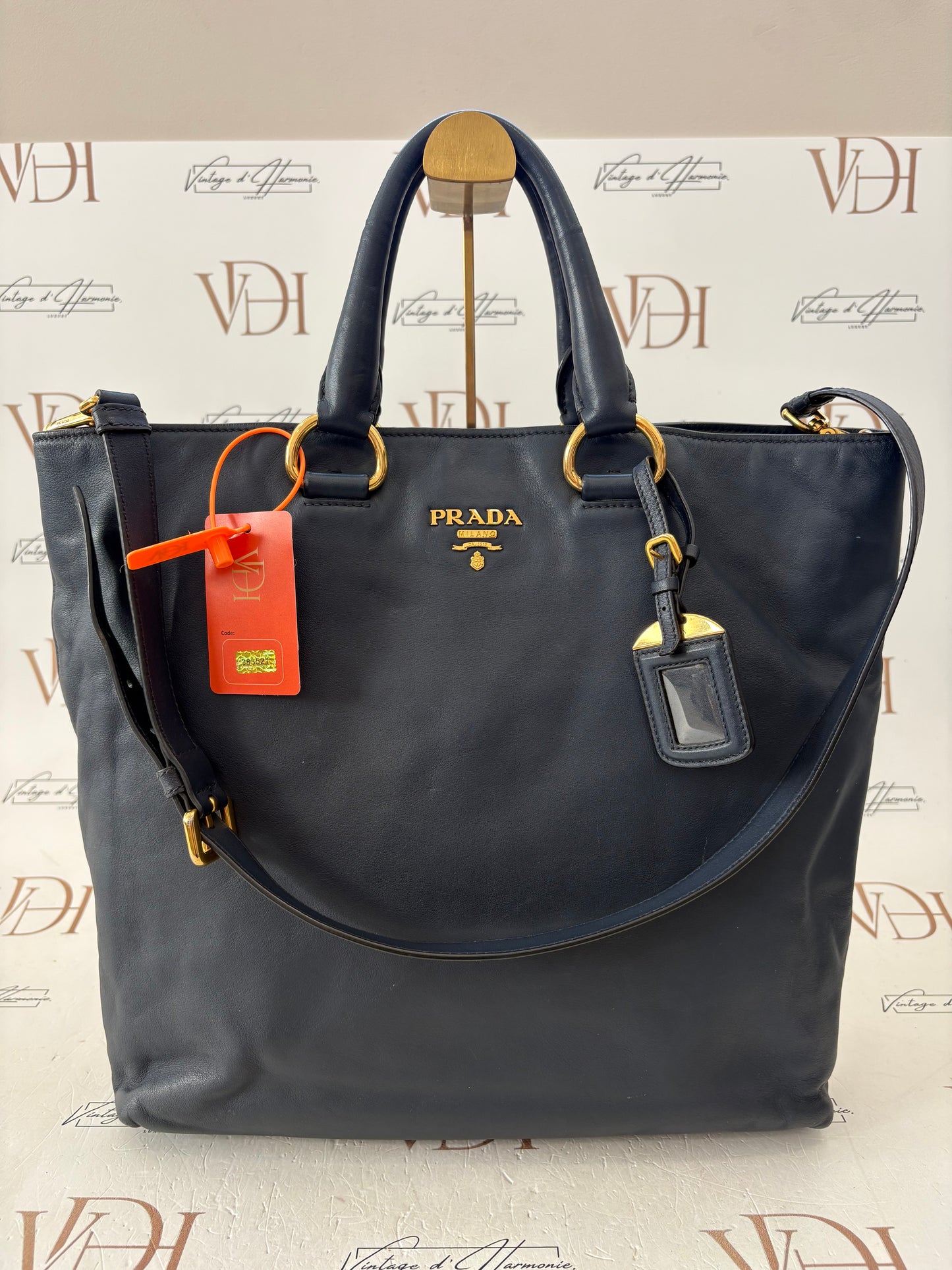 383521 - Prada Tote