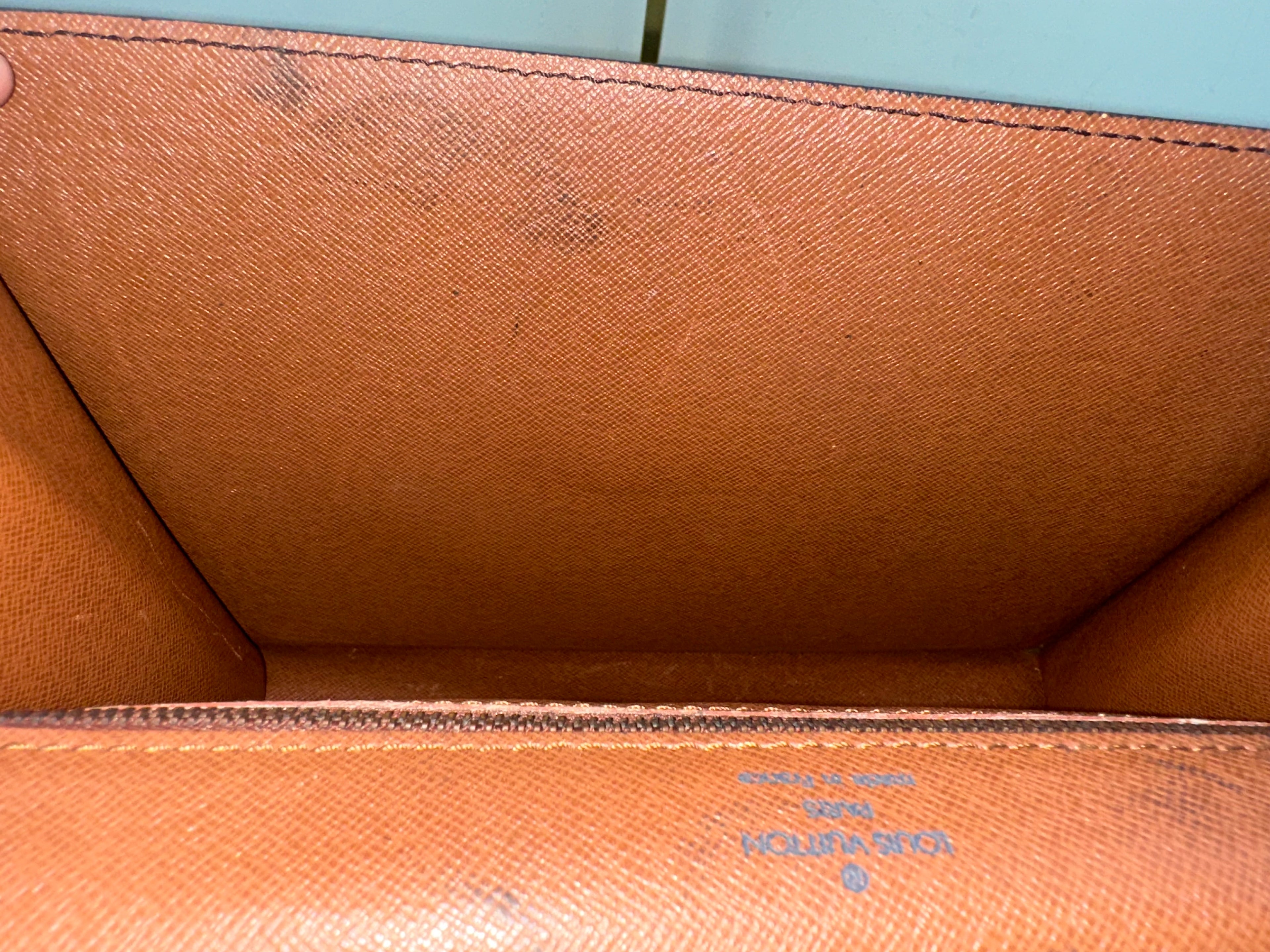 Louis Vuitton Monceau 28