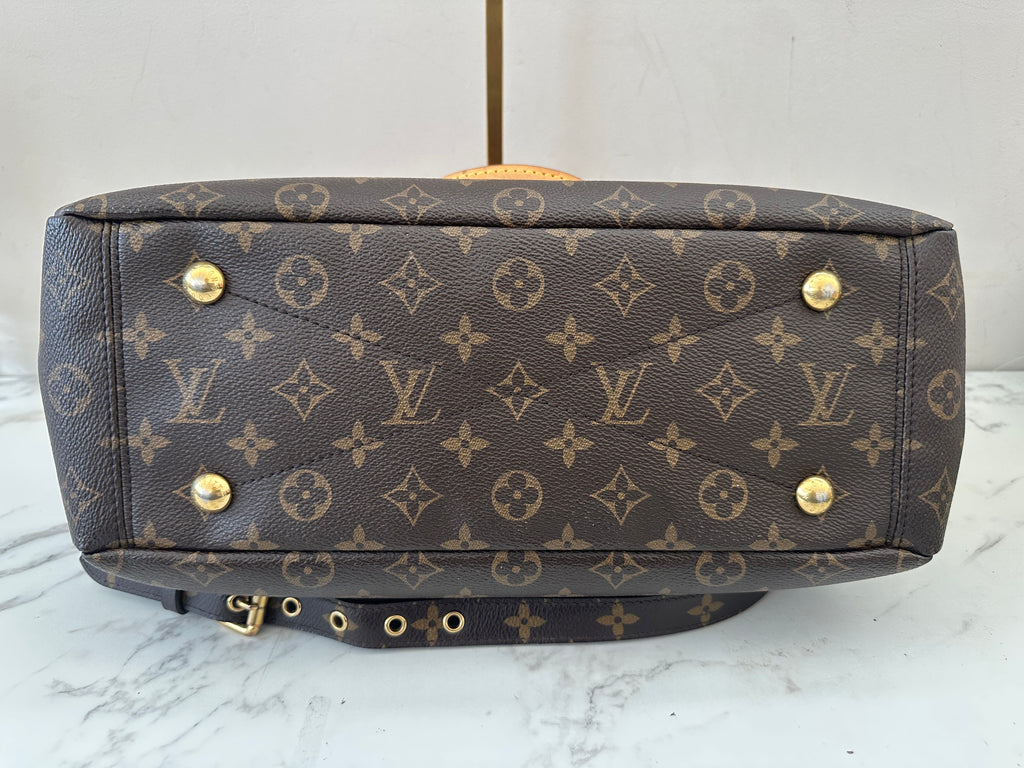 Louis Vuitton Pallas