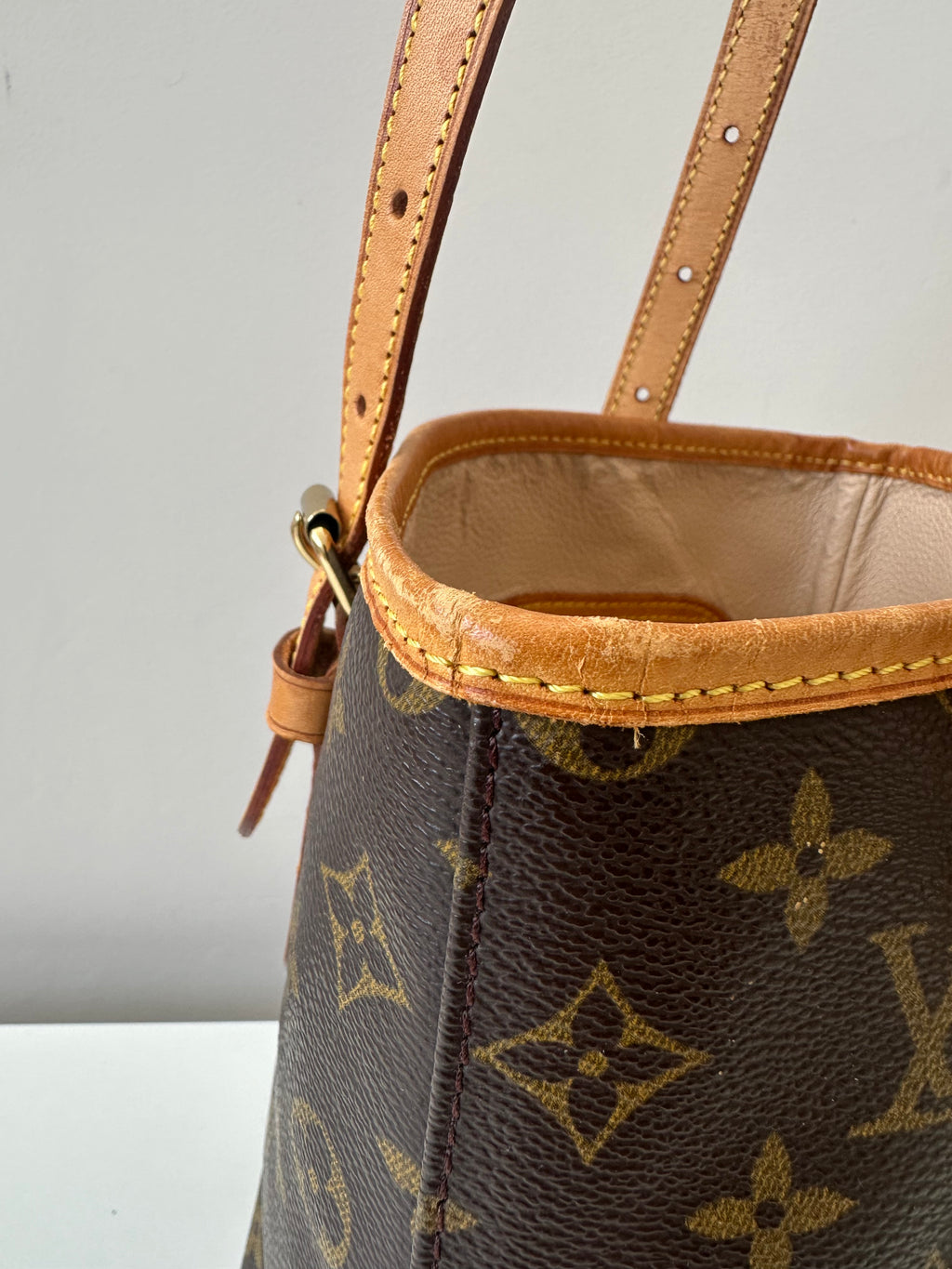 Louis Vuitton Bucket PM