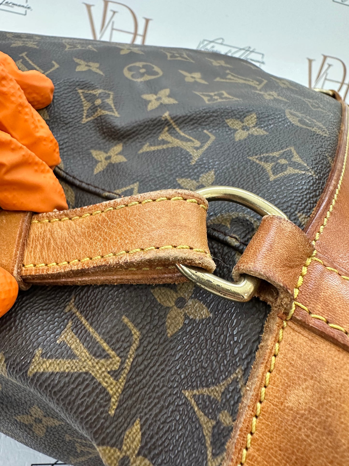 017911 - Louis Vuitton Montsouris GM
