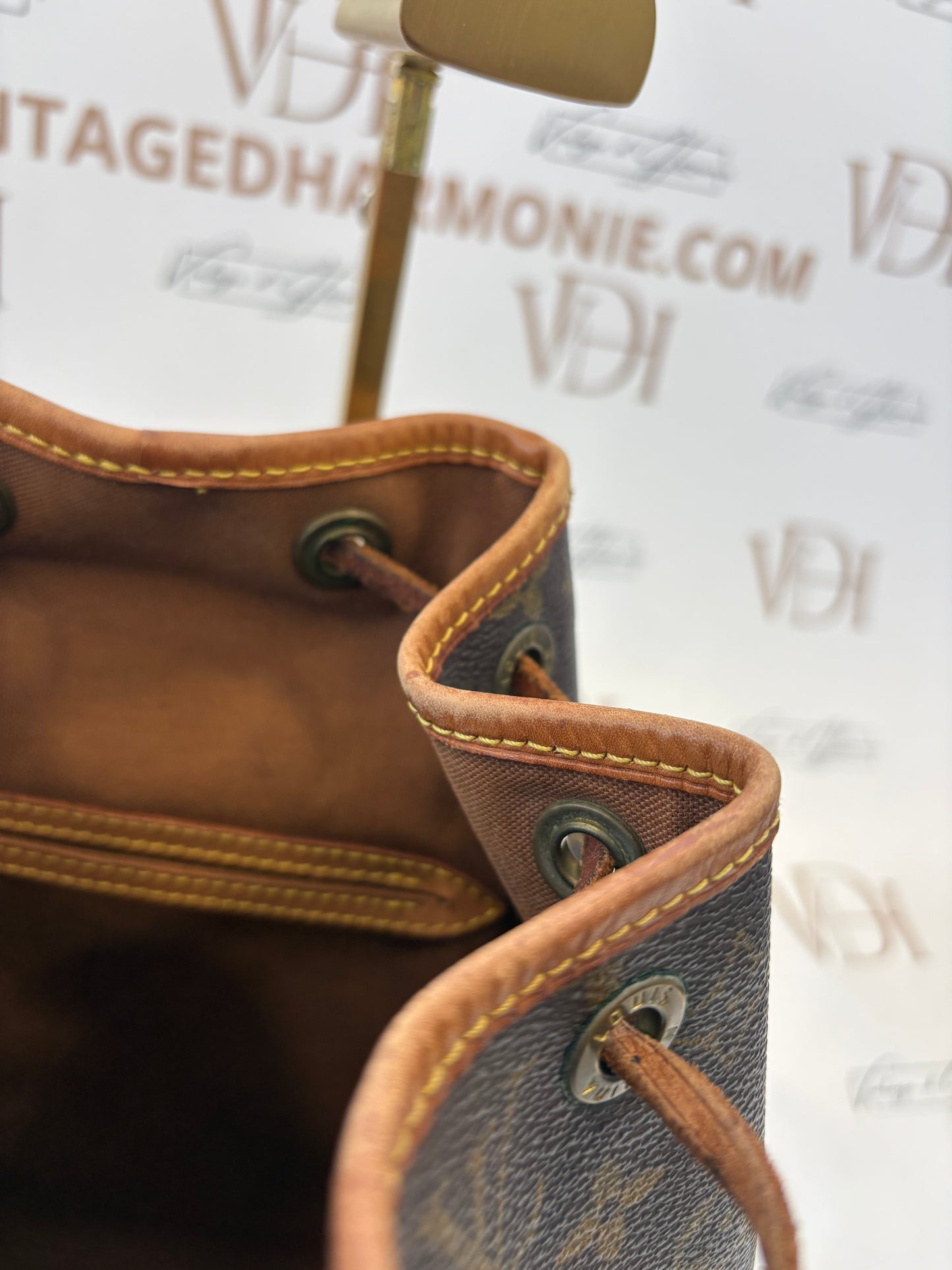 018612 - Louis Vuitton Montsouris MM