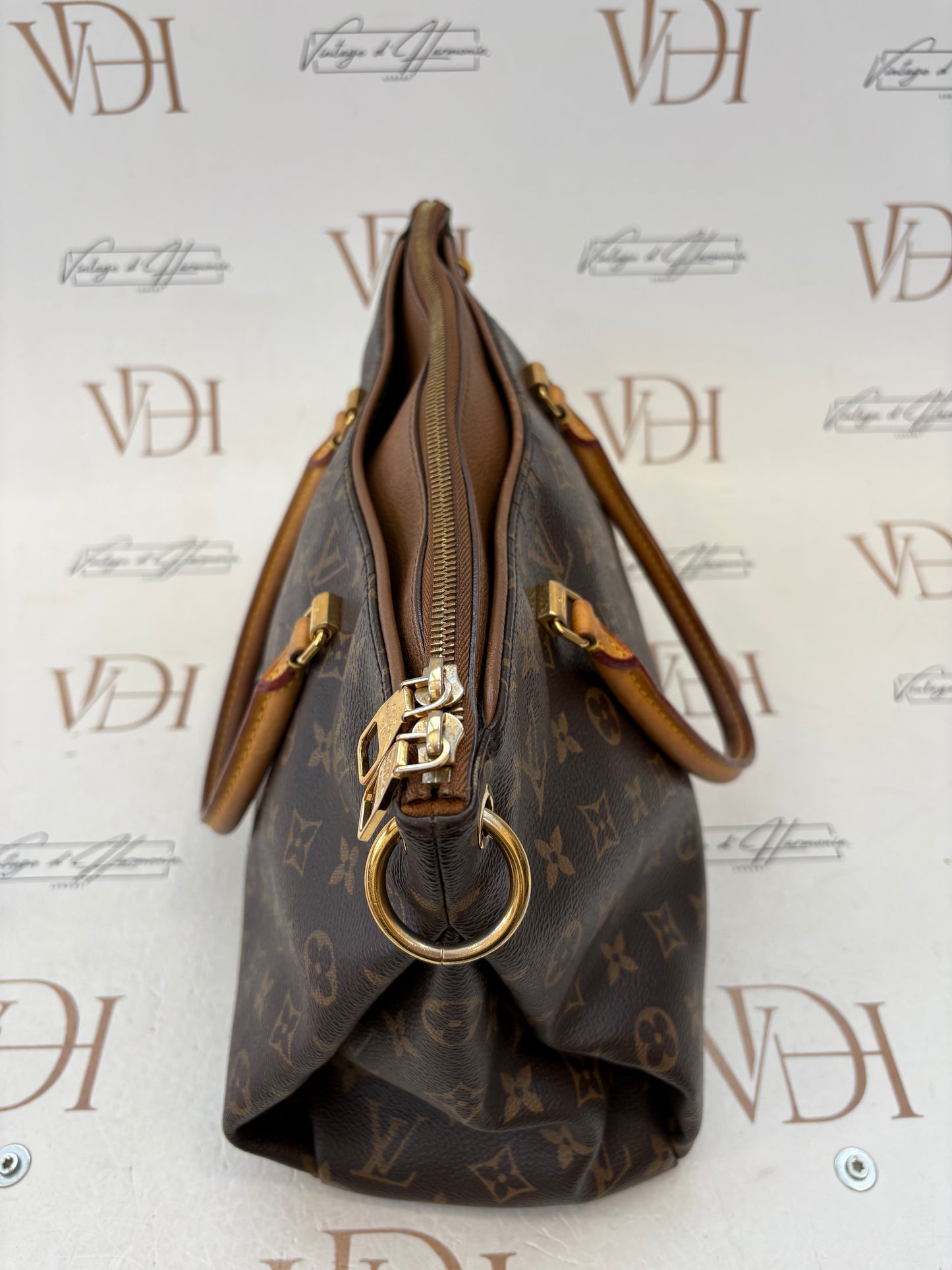 018771 - Louis Vuitton Pallas