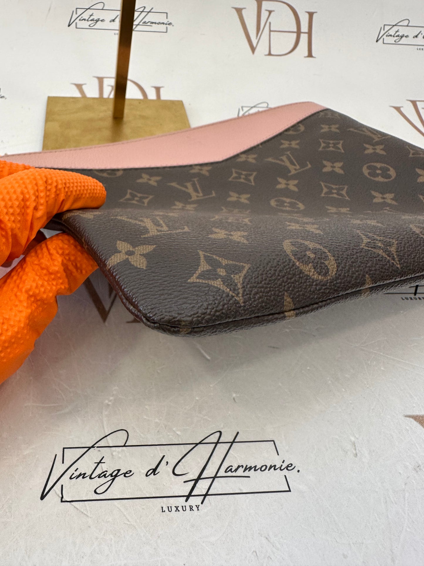 382895 - Louis Vuitton Daily