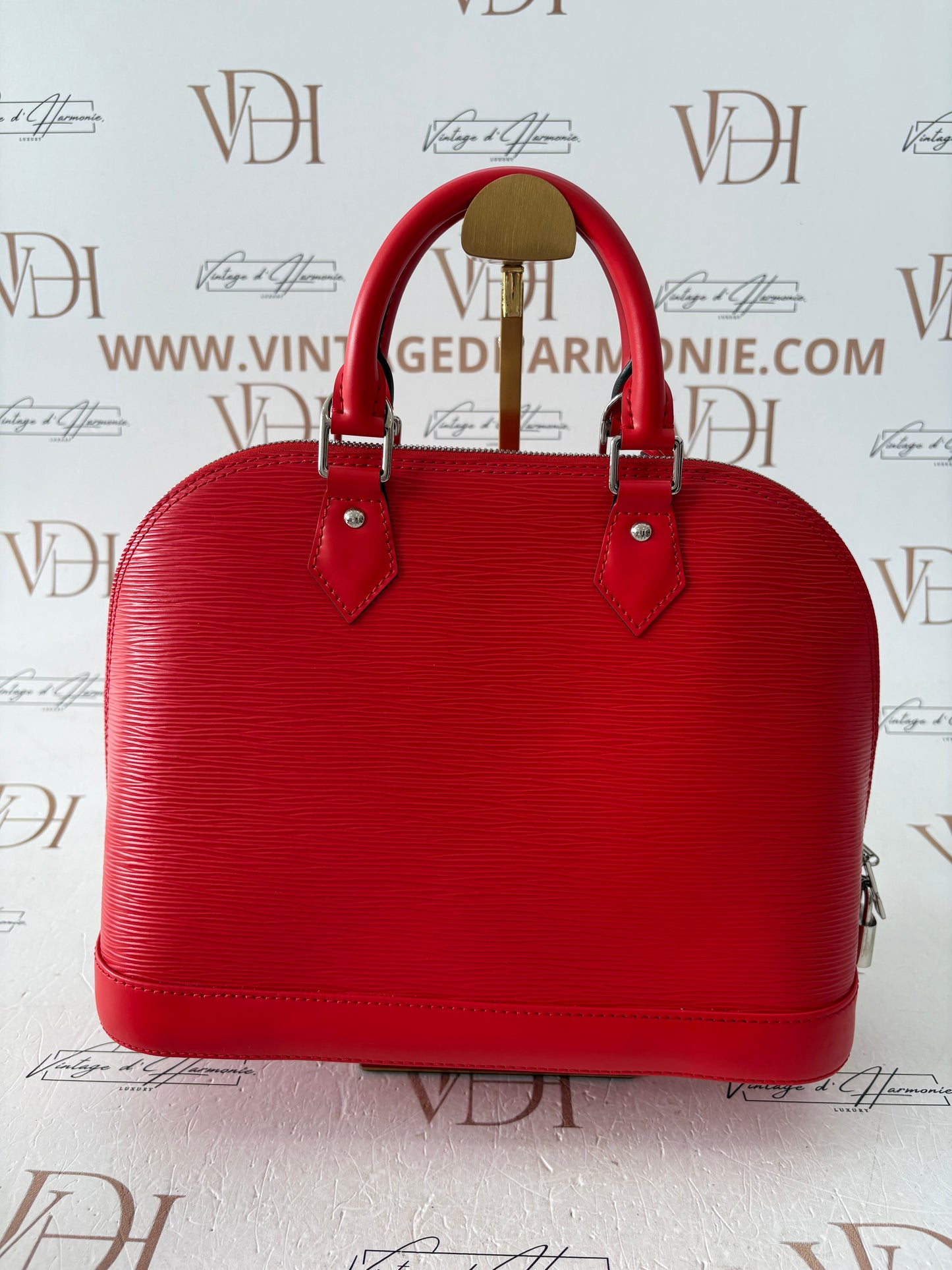 201173 - Louis Vuitton Alma Red Epi