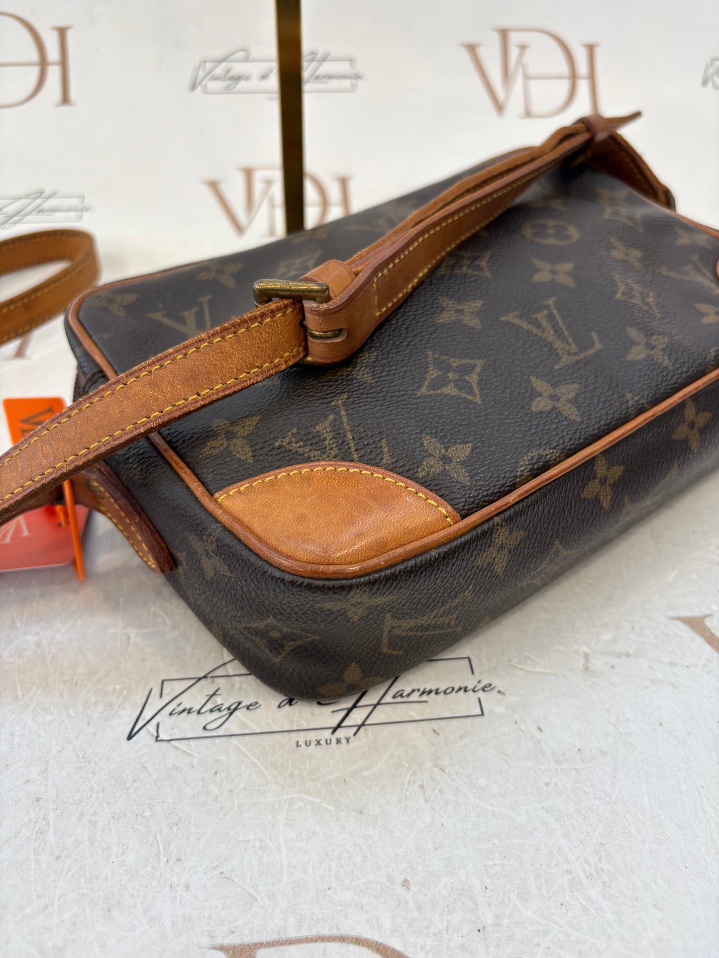 018289 - Louis Vuitton Trocadero 24