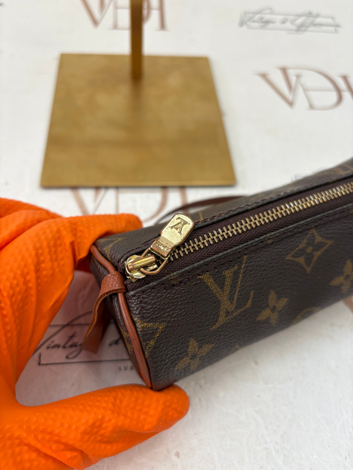 383985 - Louis Vuitton Papillon Pouch